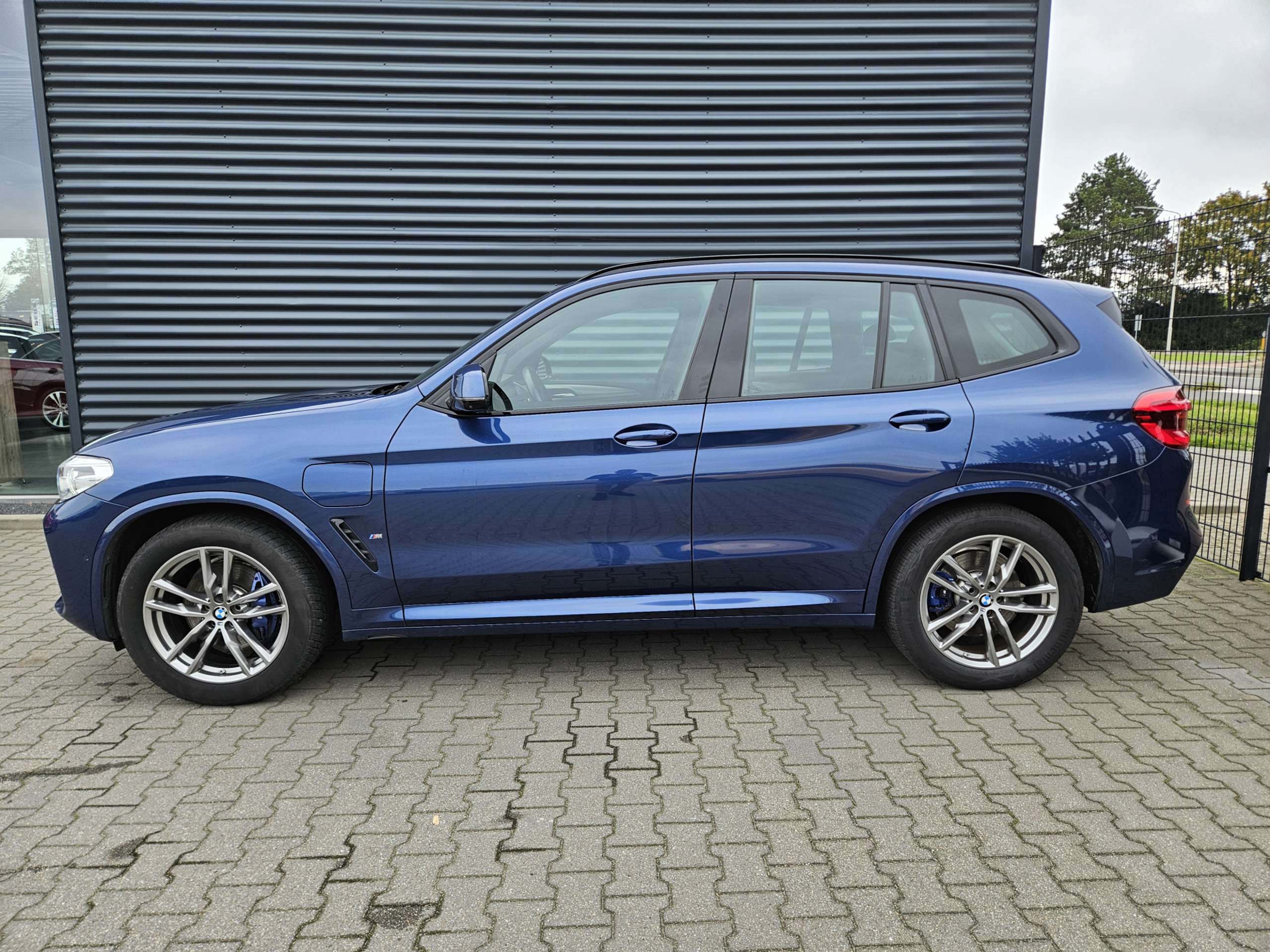 BMW - X3