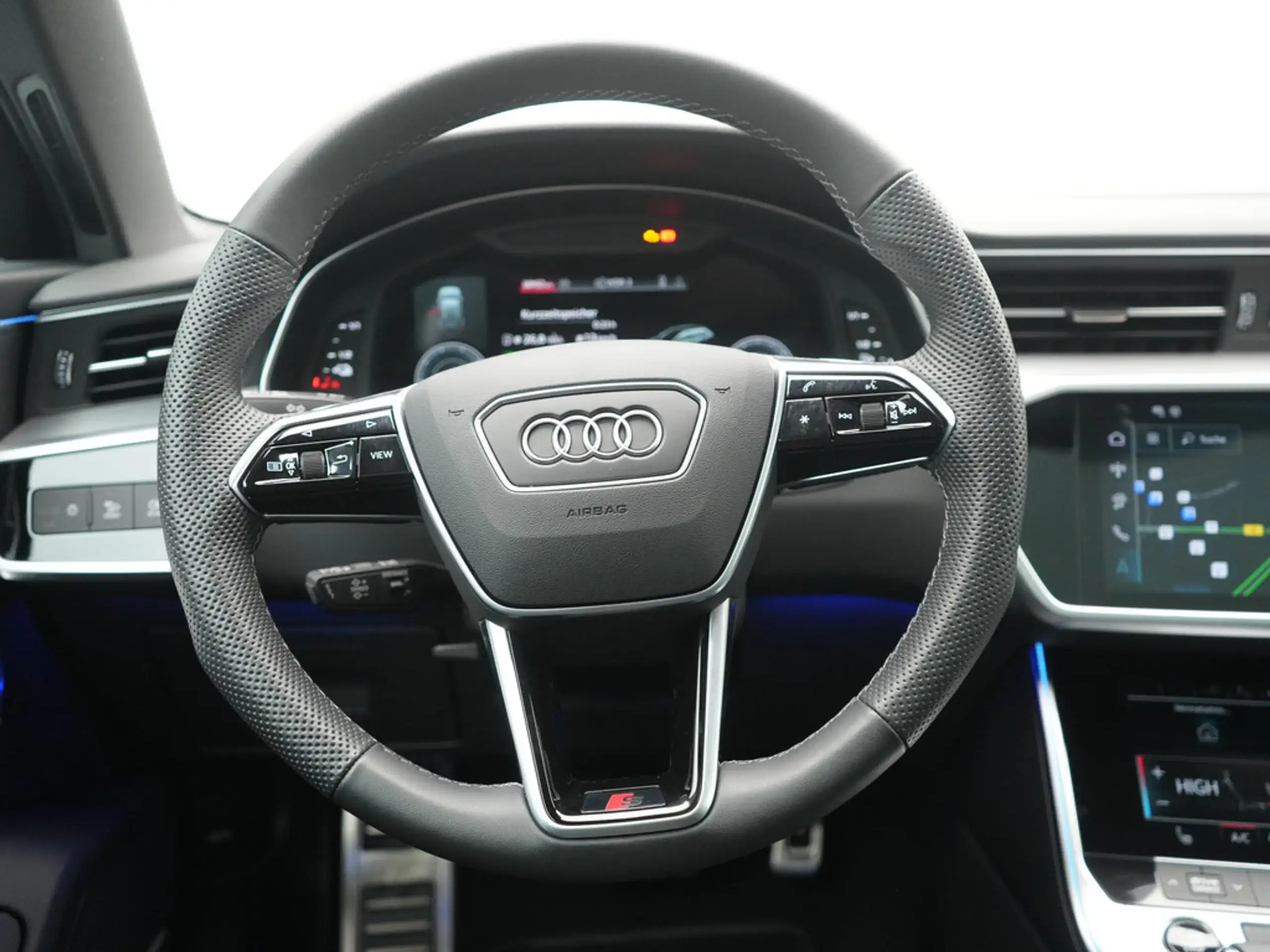 Audi - A6