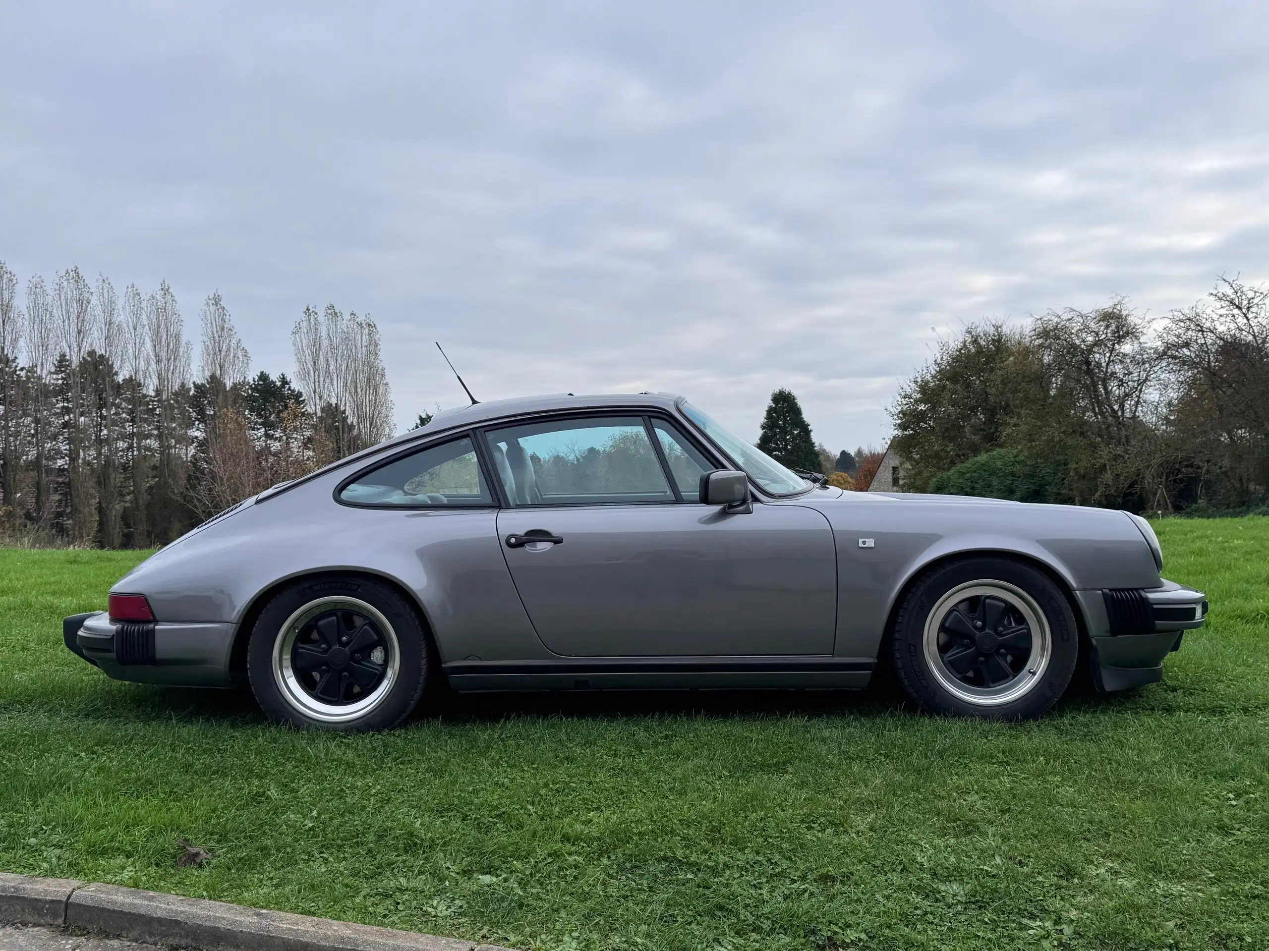 Porsche - 911