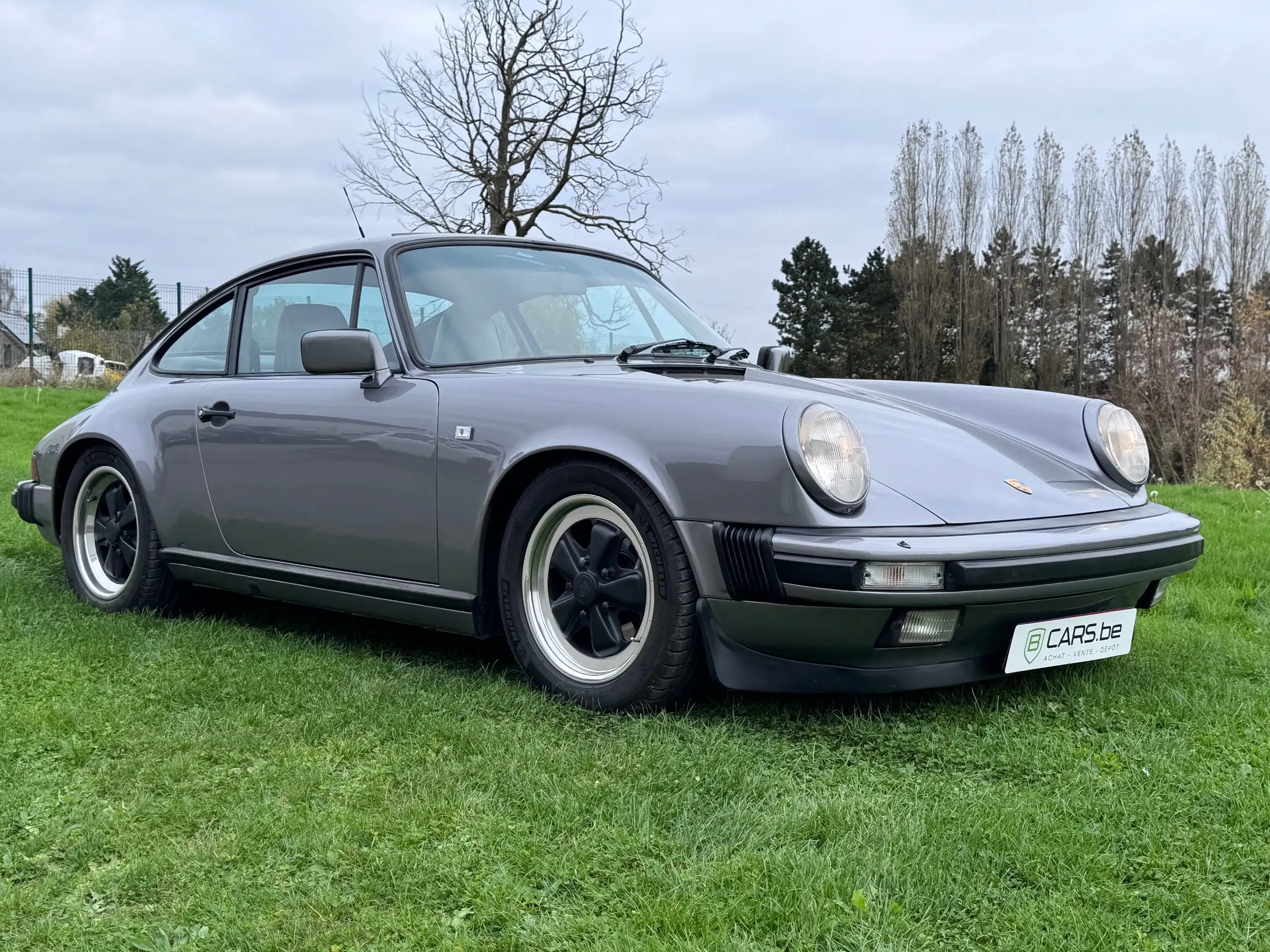 Porsche - 911