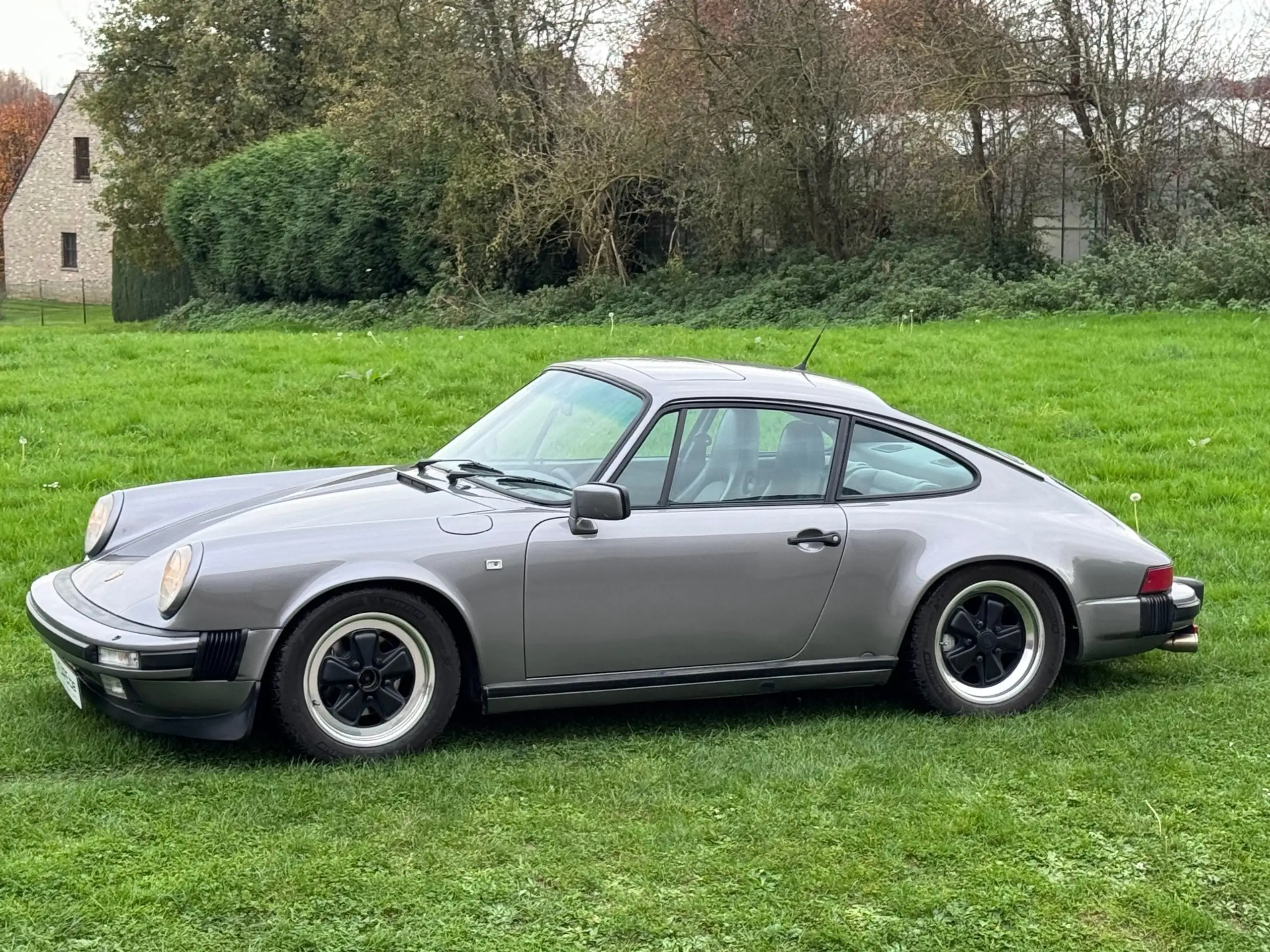 Porsche - 911