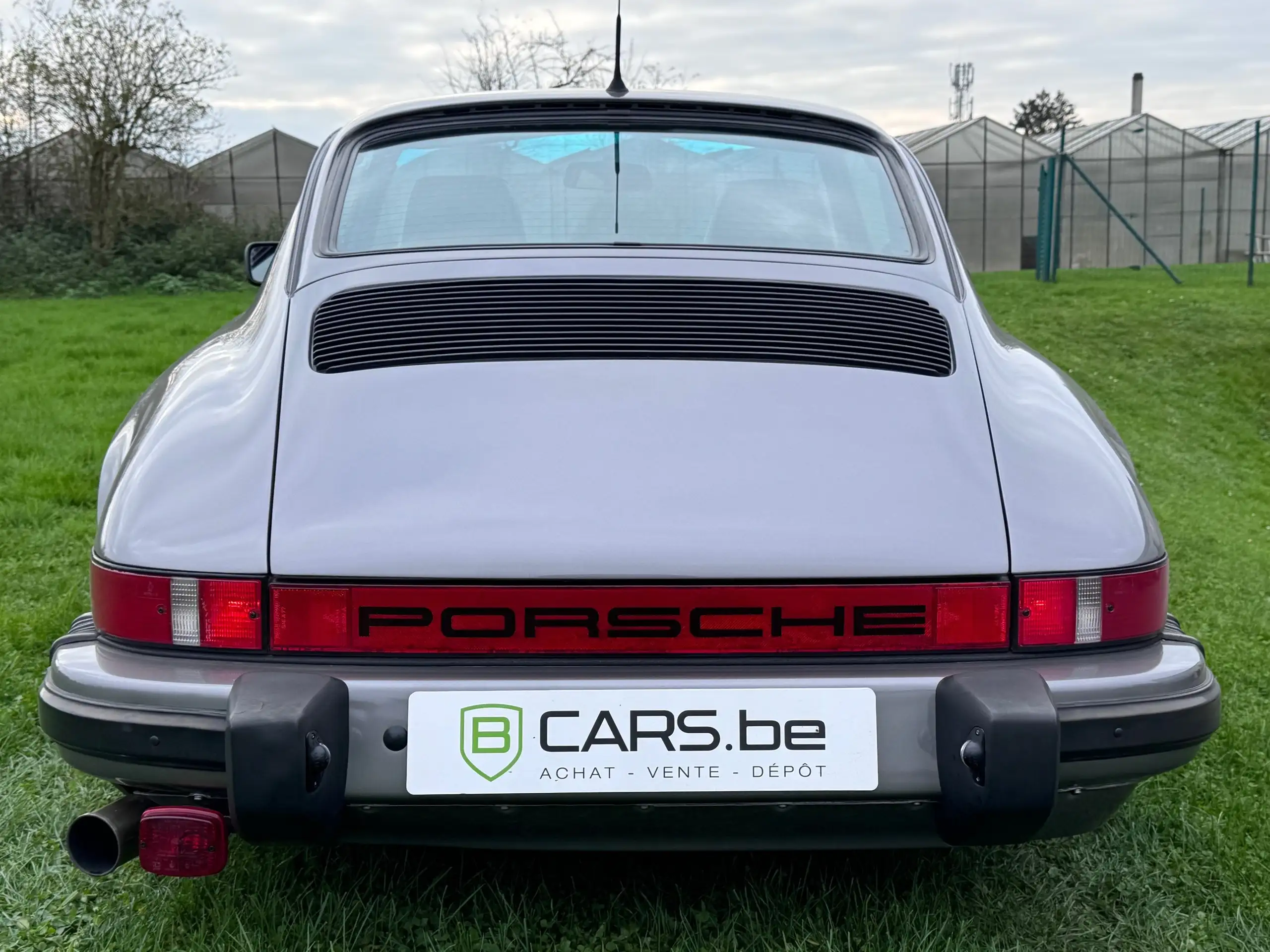 Porsche - 911