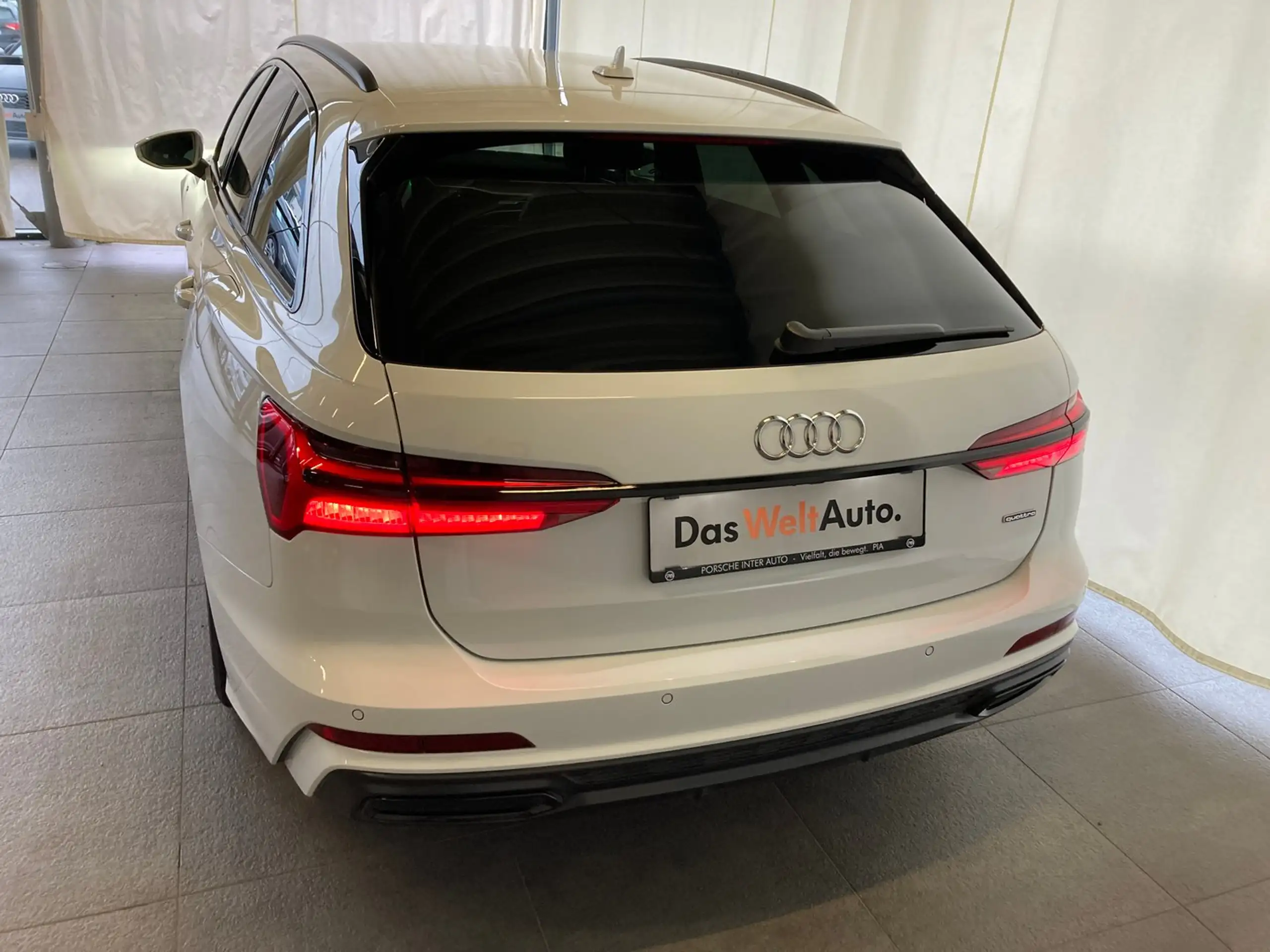 Audi - A6