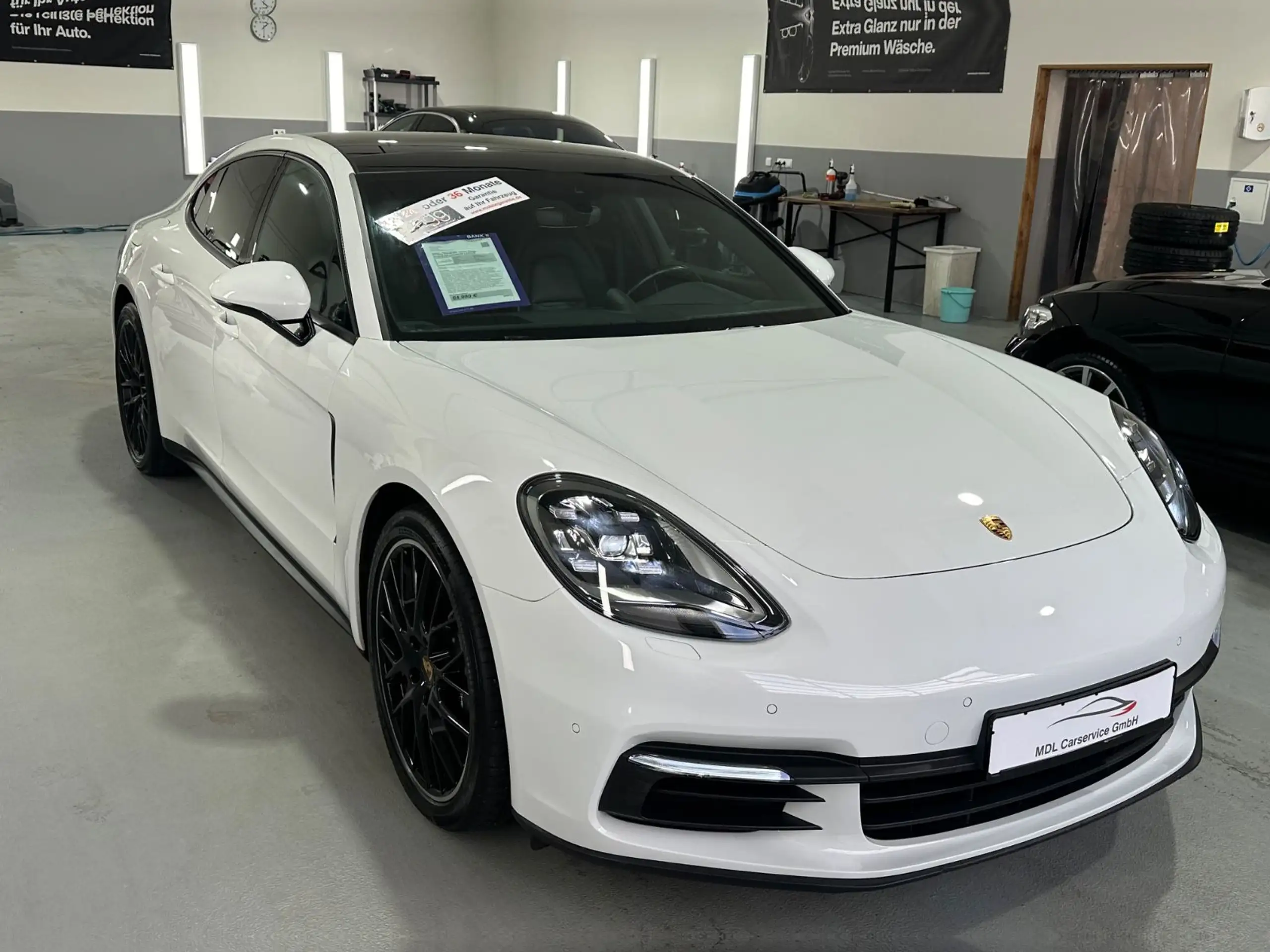 Porsche - Panamera