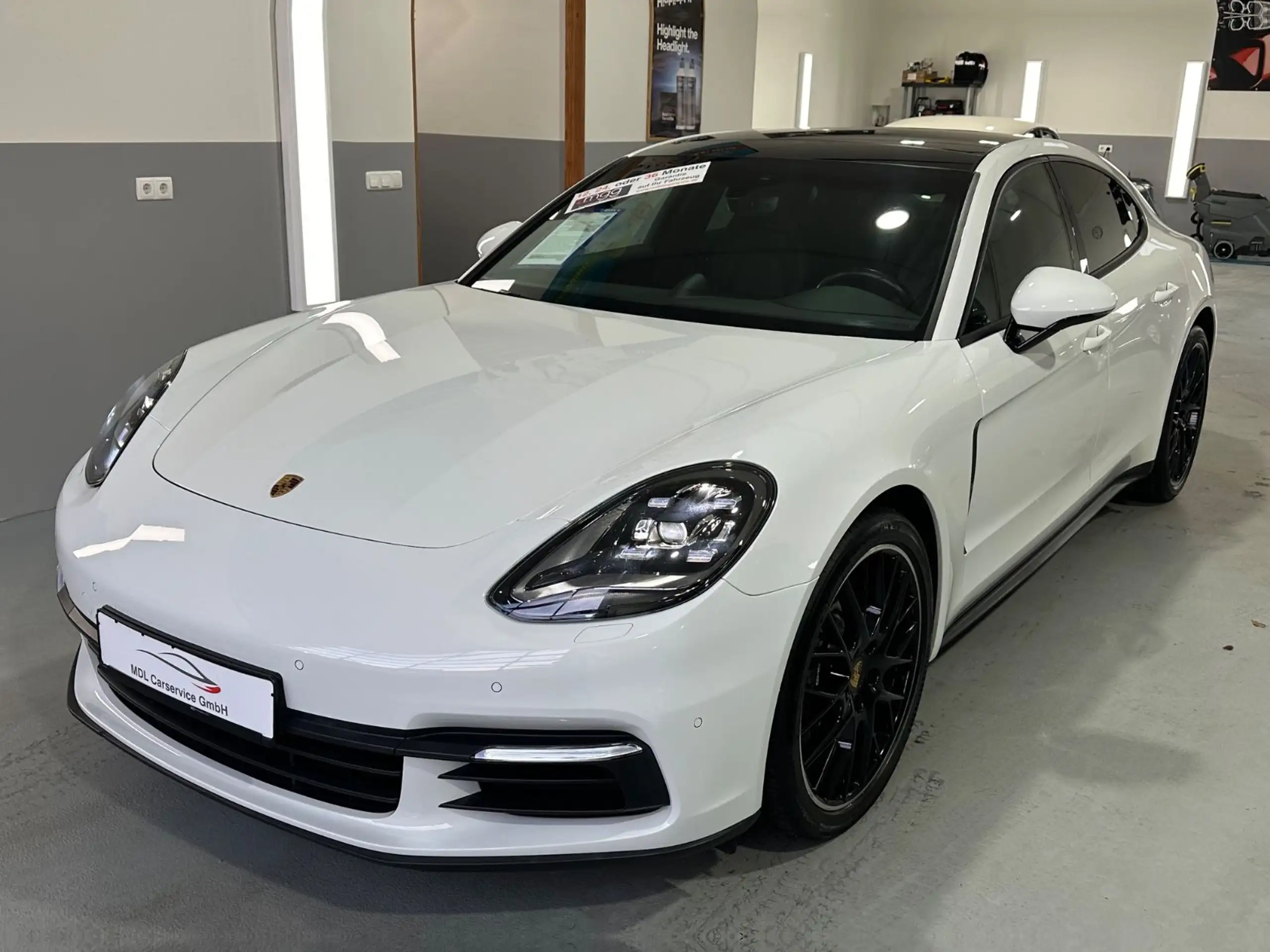 Porsche - Panamera