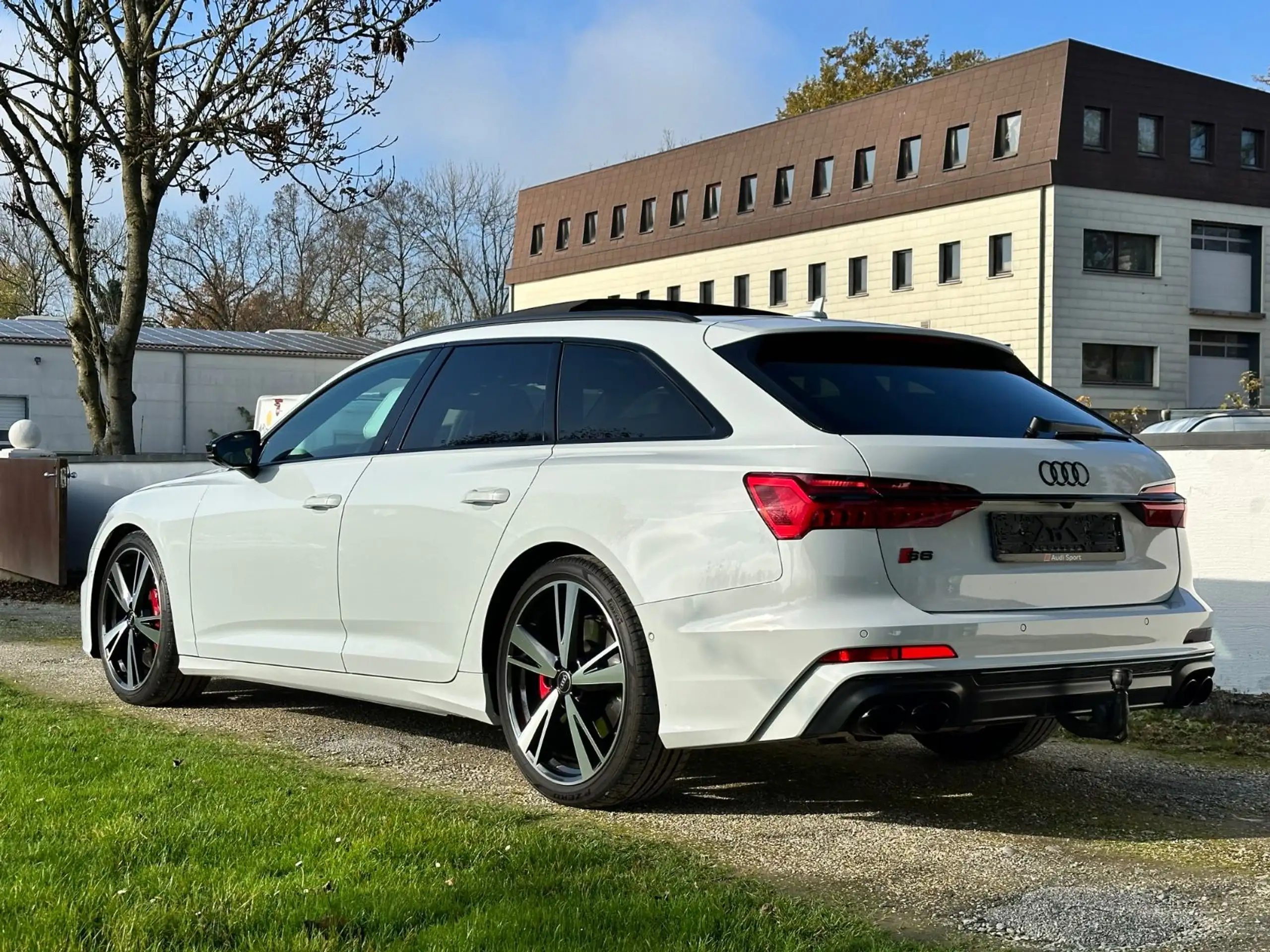 Audi - S6