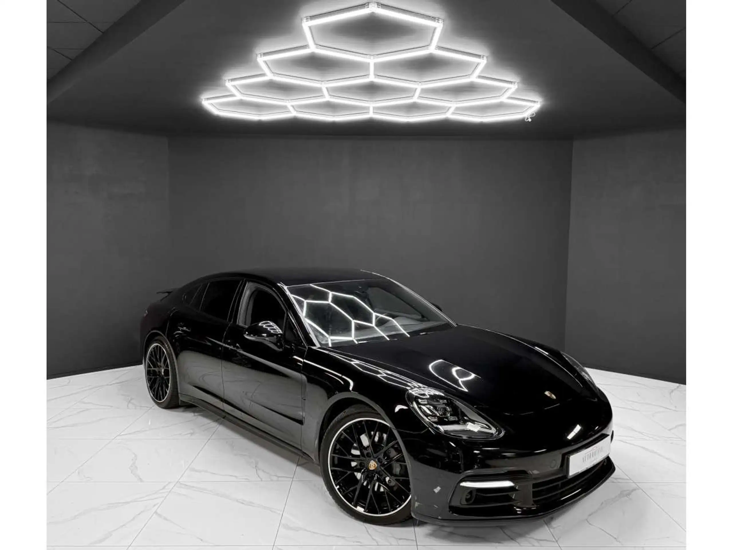 Porsche - Panamera