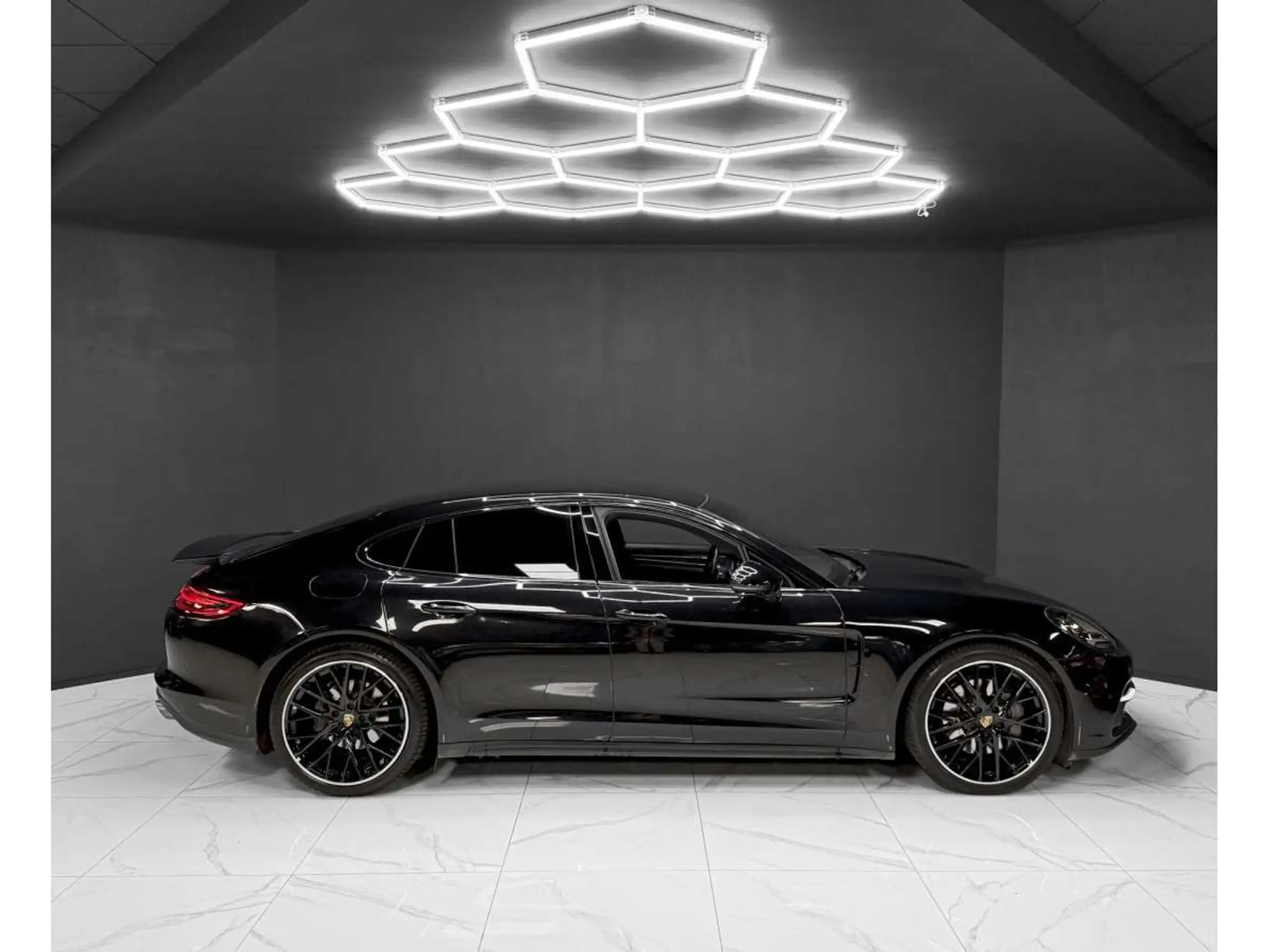 Porsche - Panamera