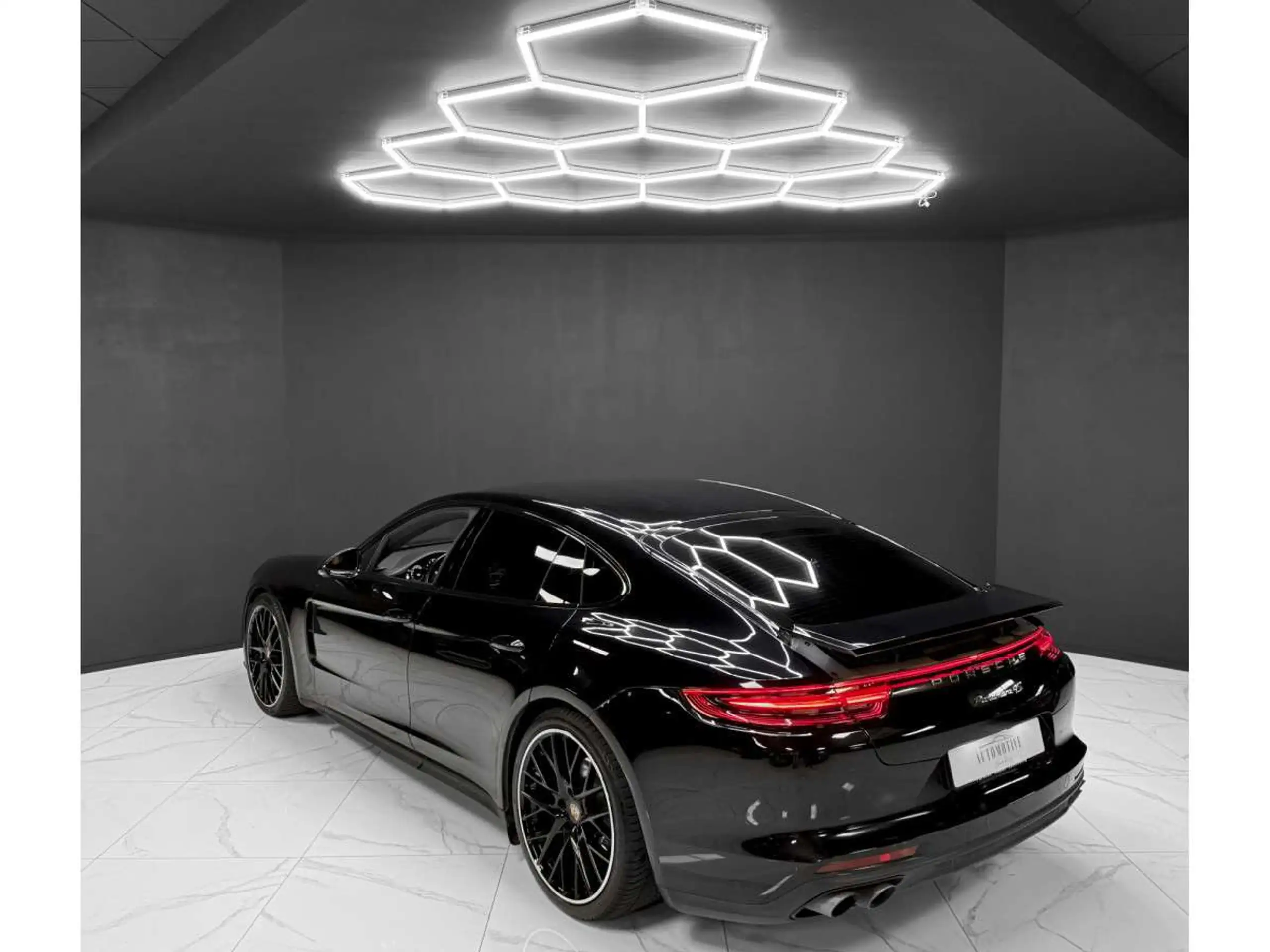 Porsche - Panamera