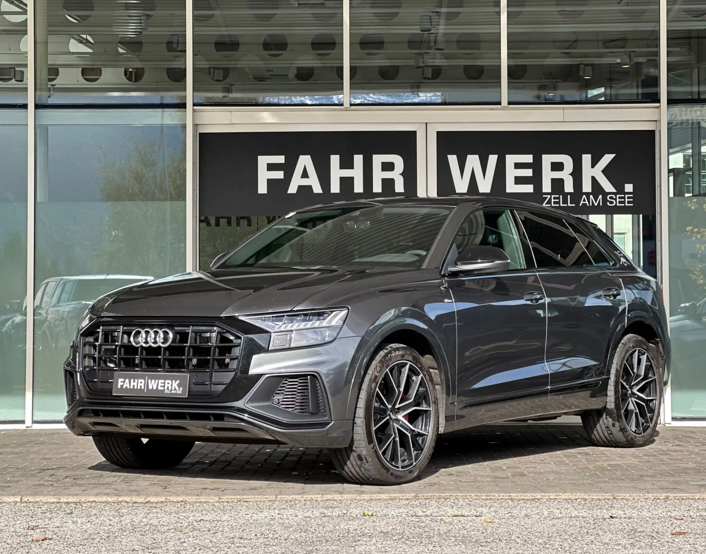 Audi - Q8