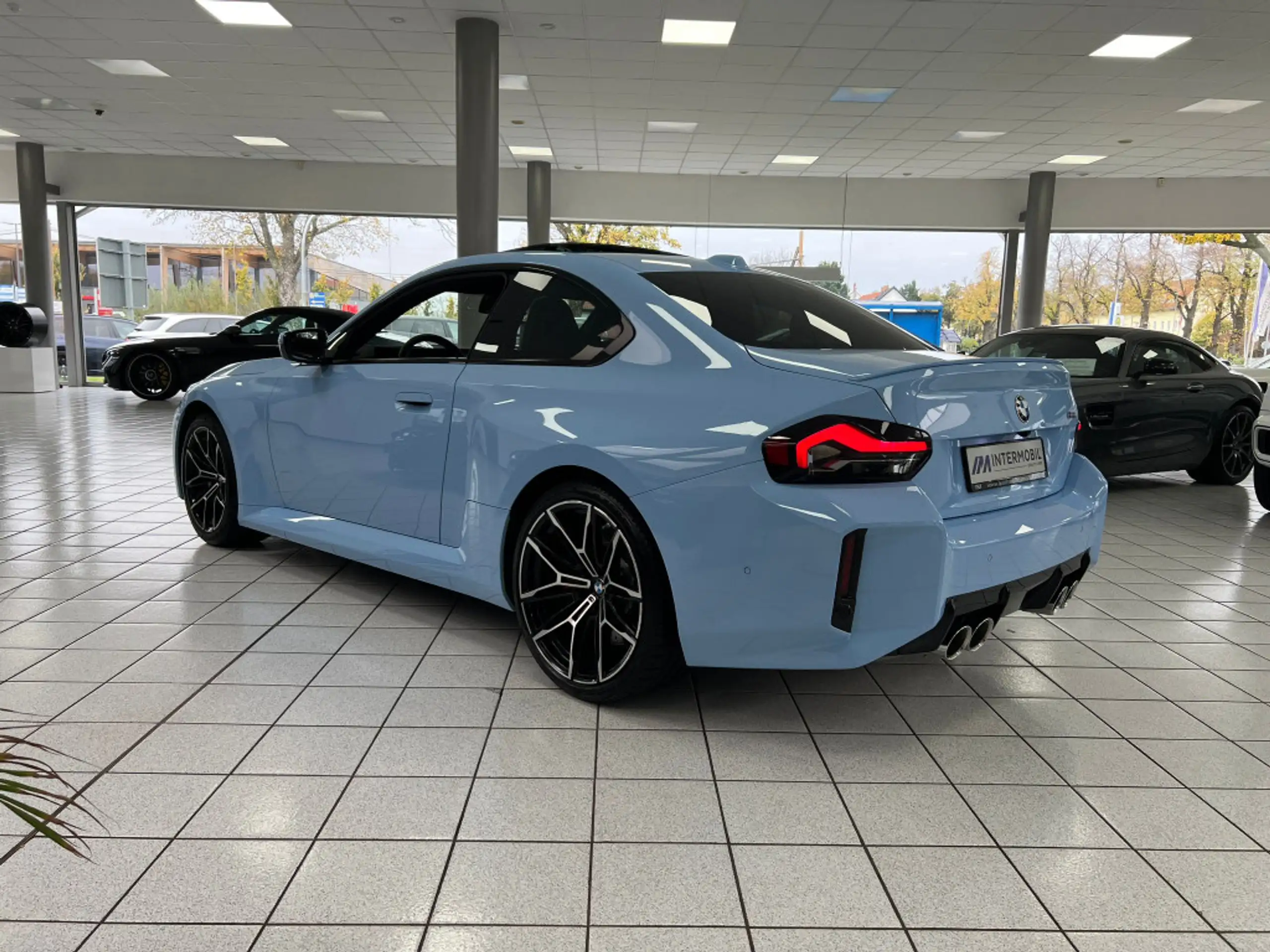 BMW - M2