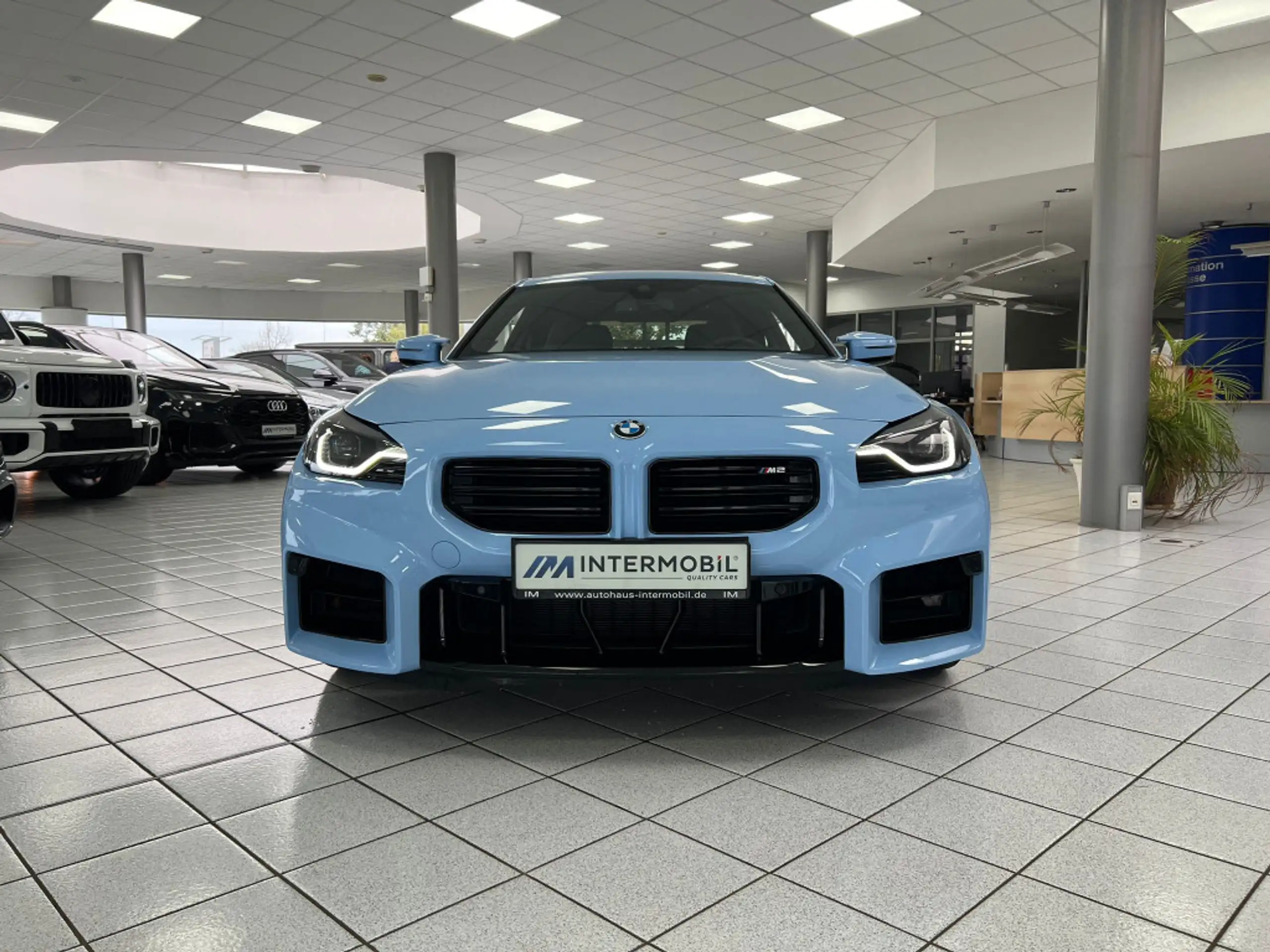 BMW - M2