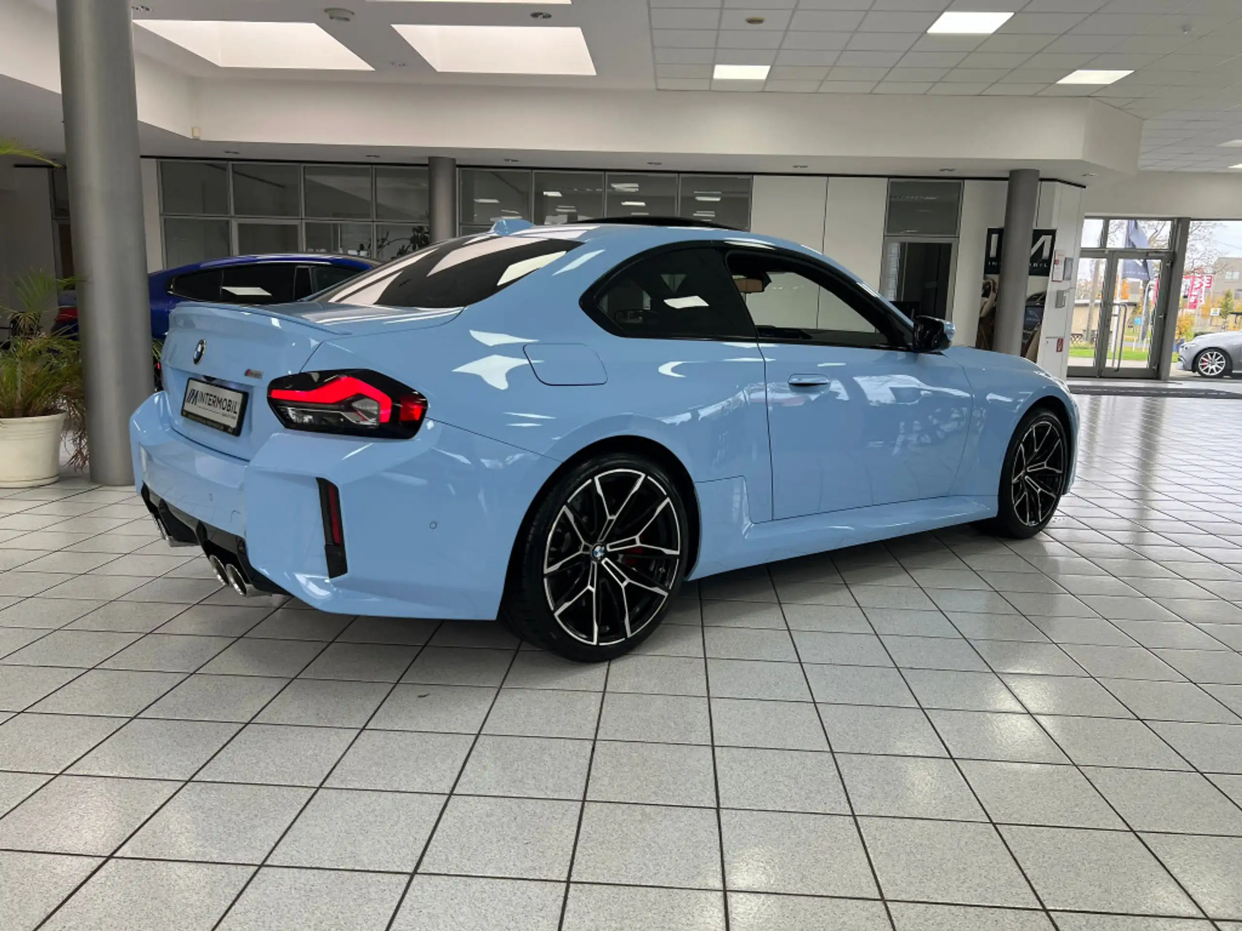 BMW - M2