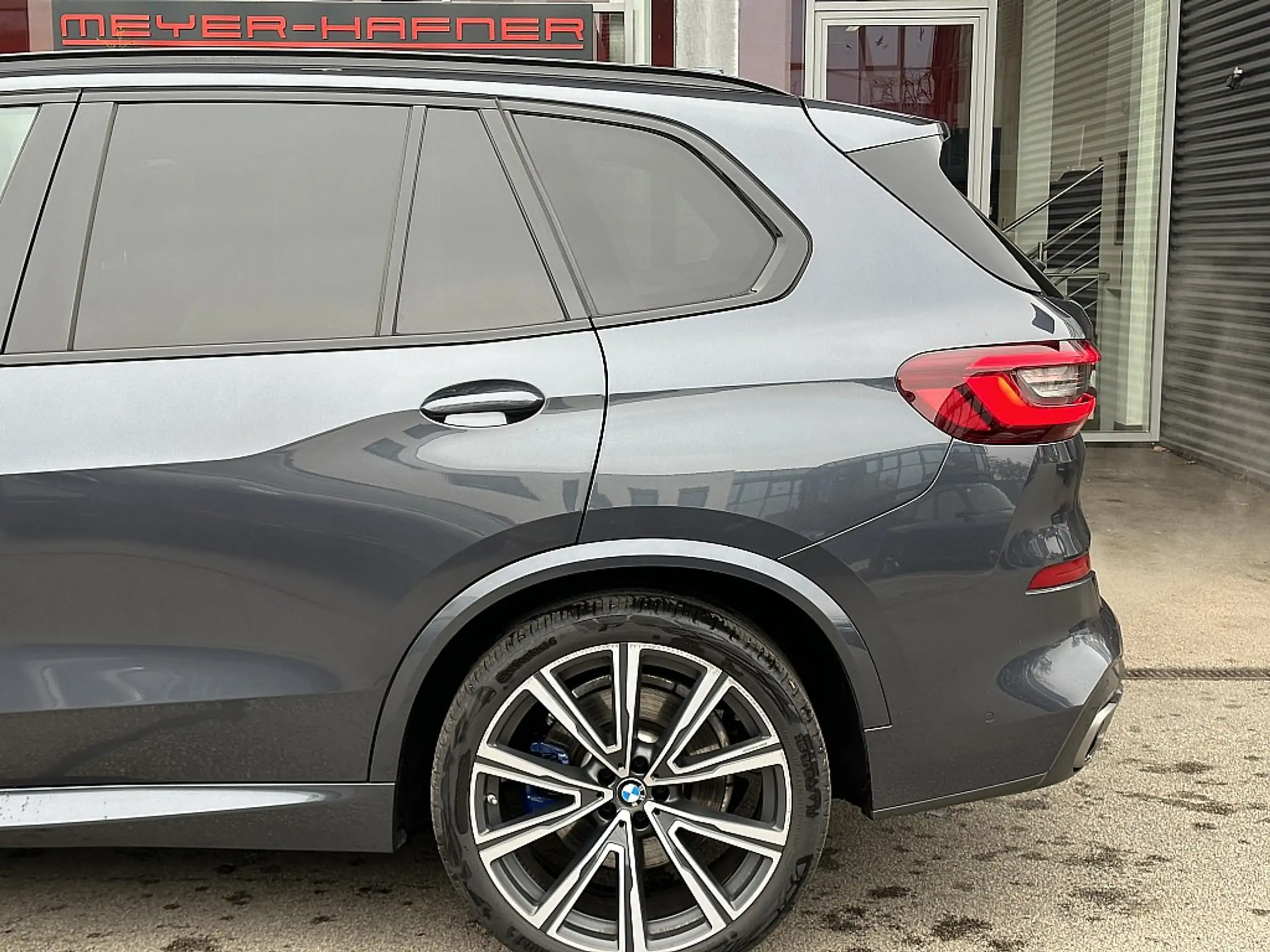 BMW - X5 M