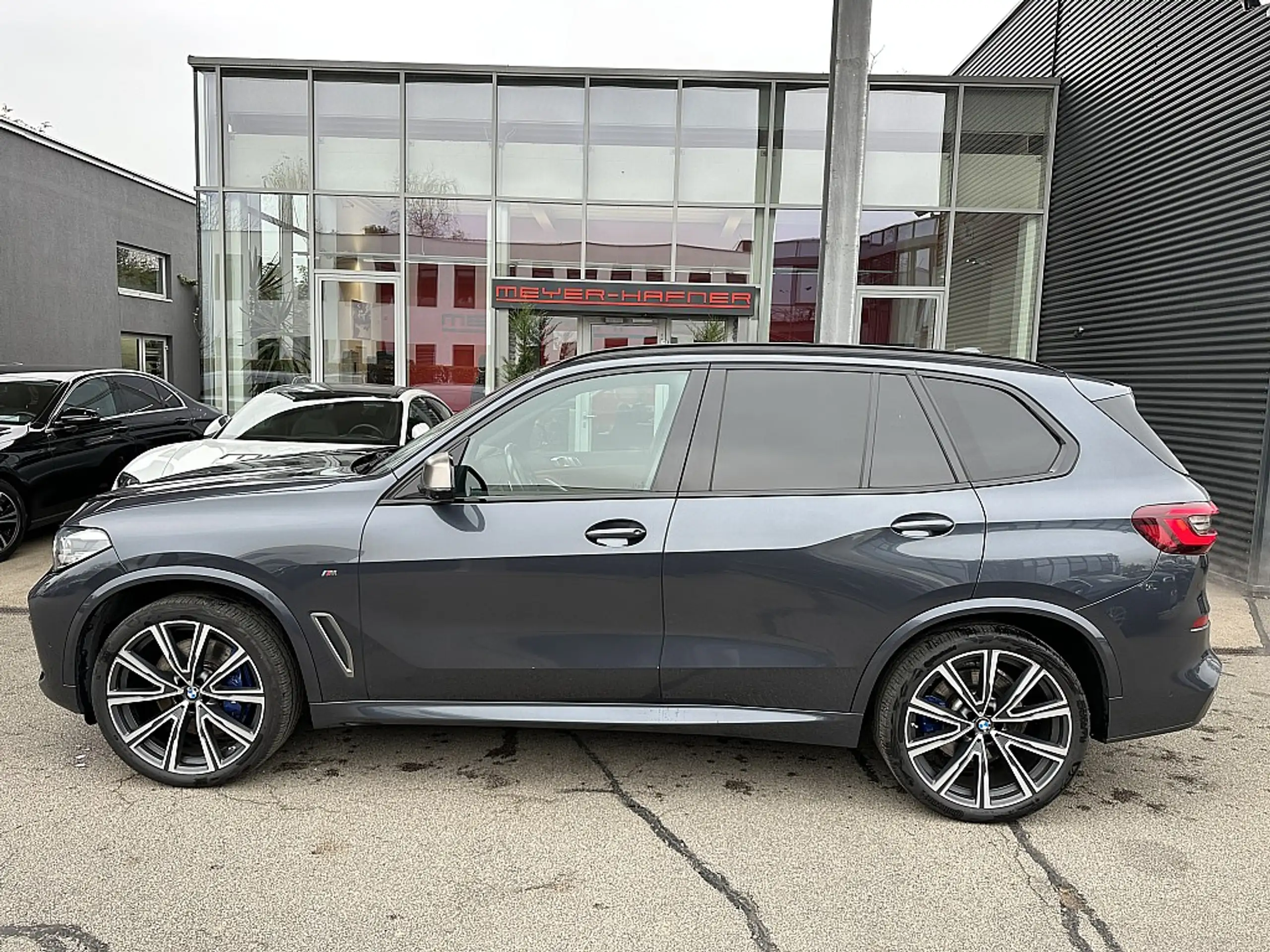 BMW - X5 M