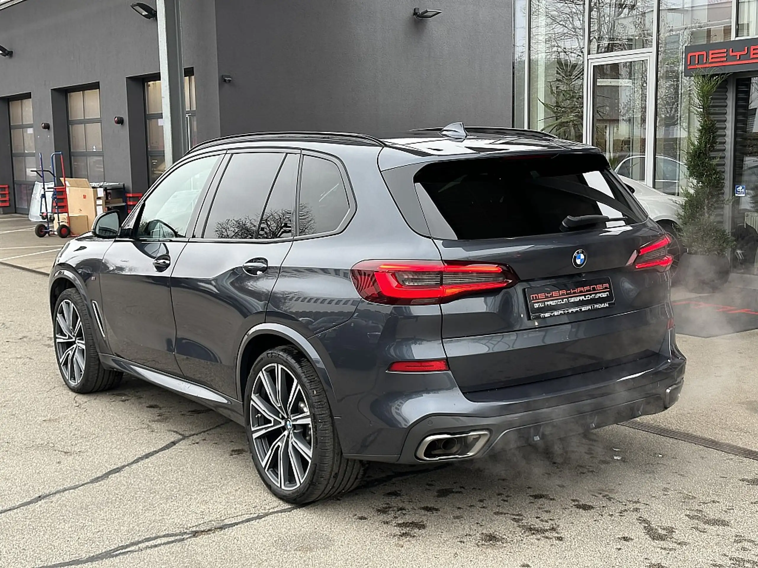 BMW - X5 M