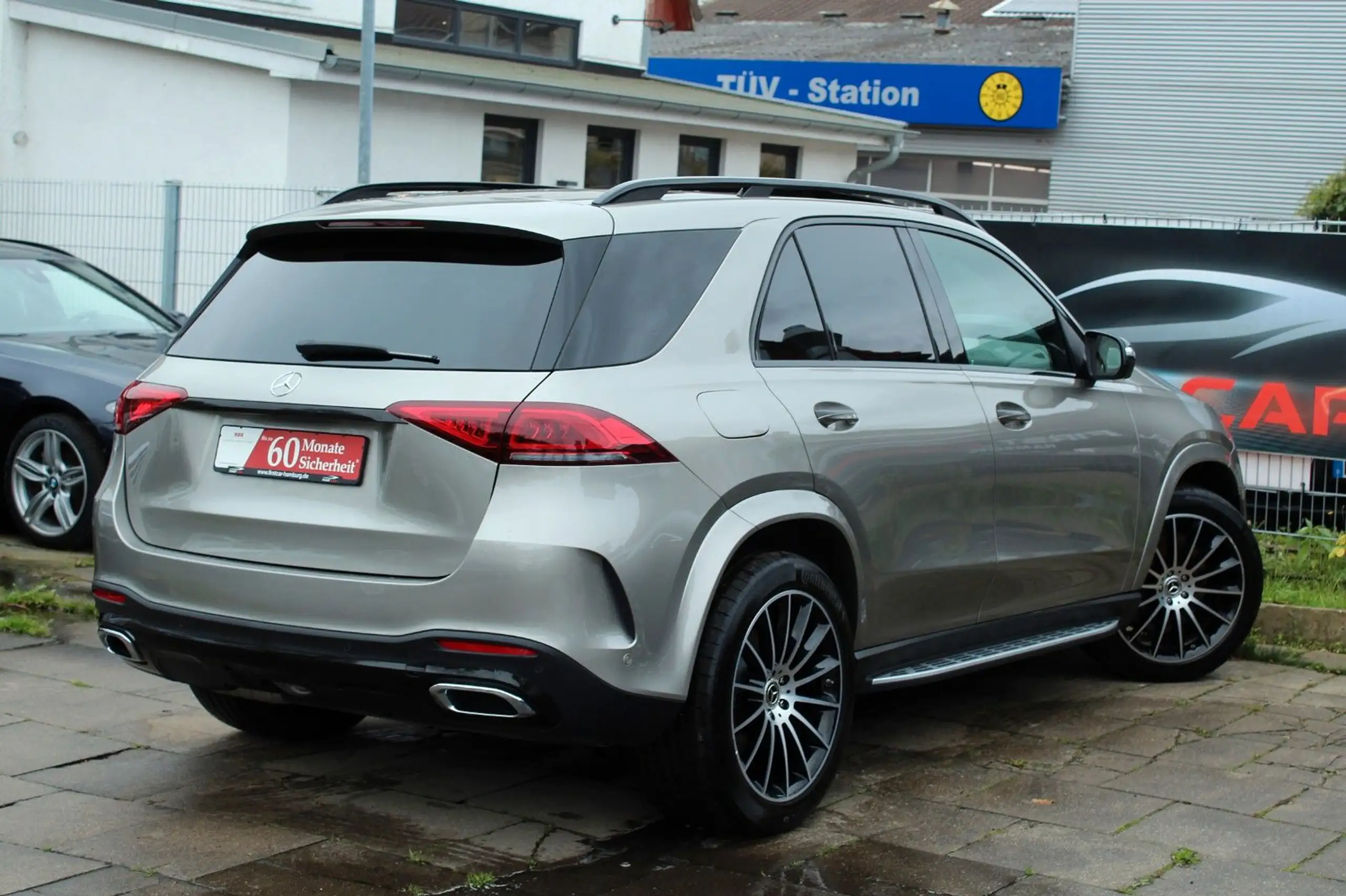 Mercedes-Benz - GLE 300