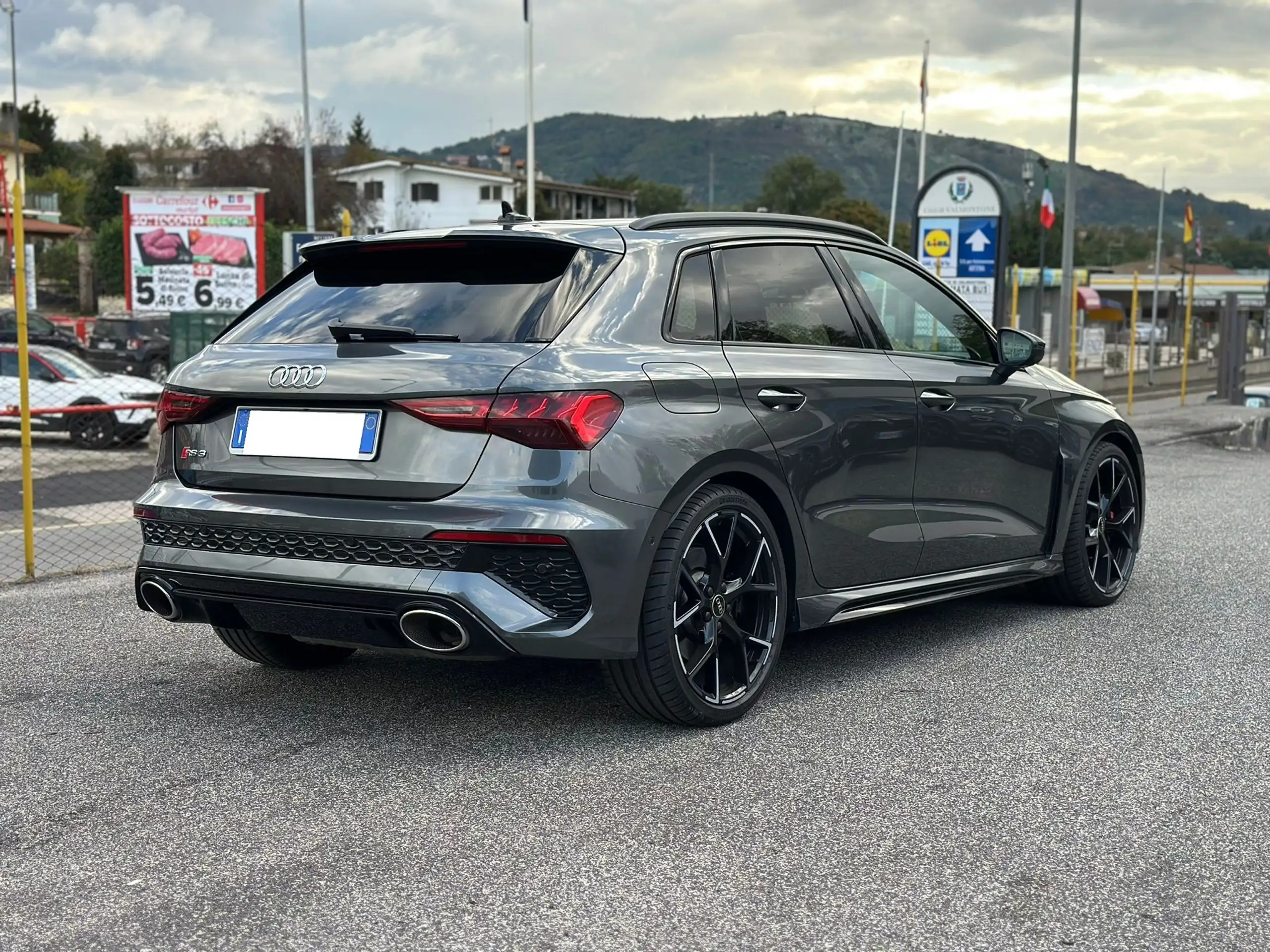 Audi - RS3