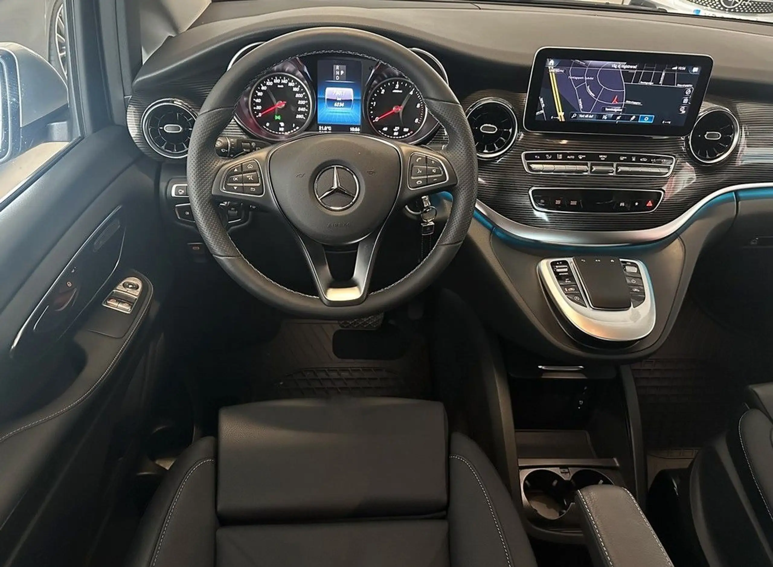 Mercedes-Benz - V 300