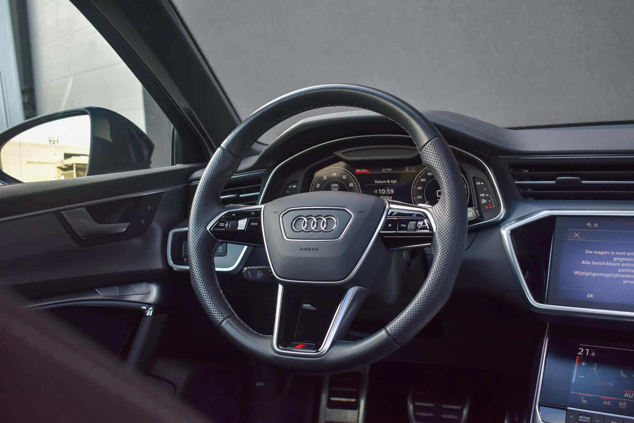 Audi - A6