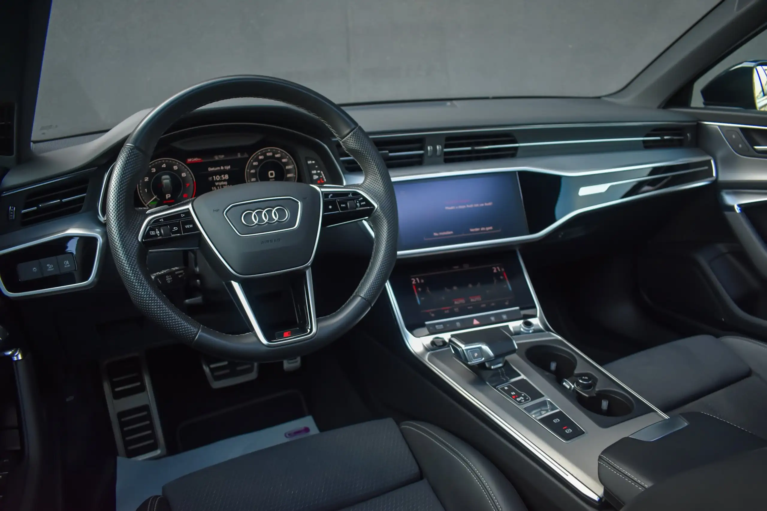 Audi - A6