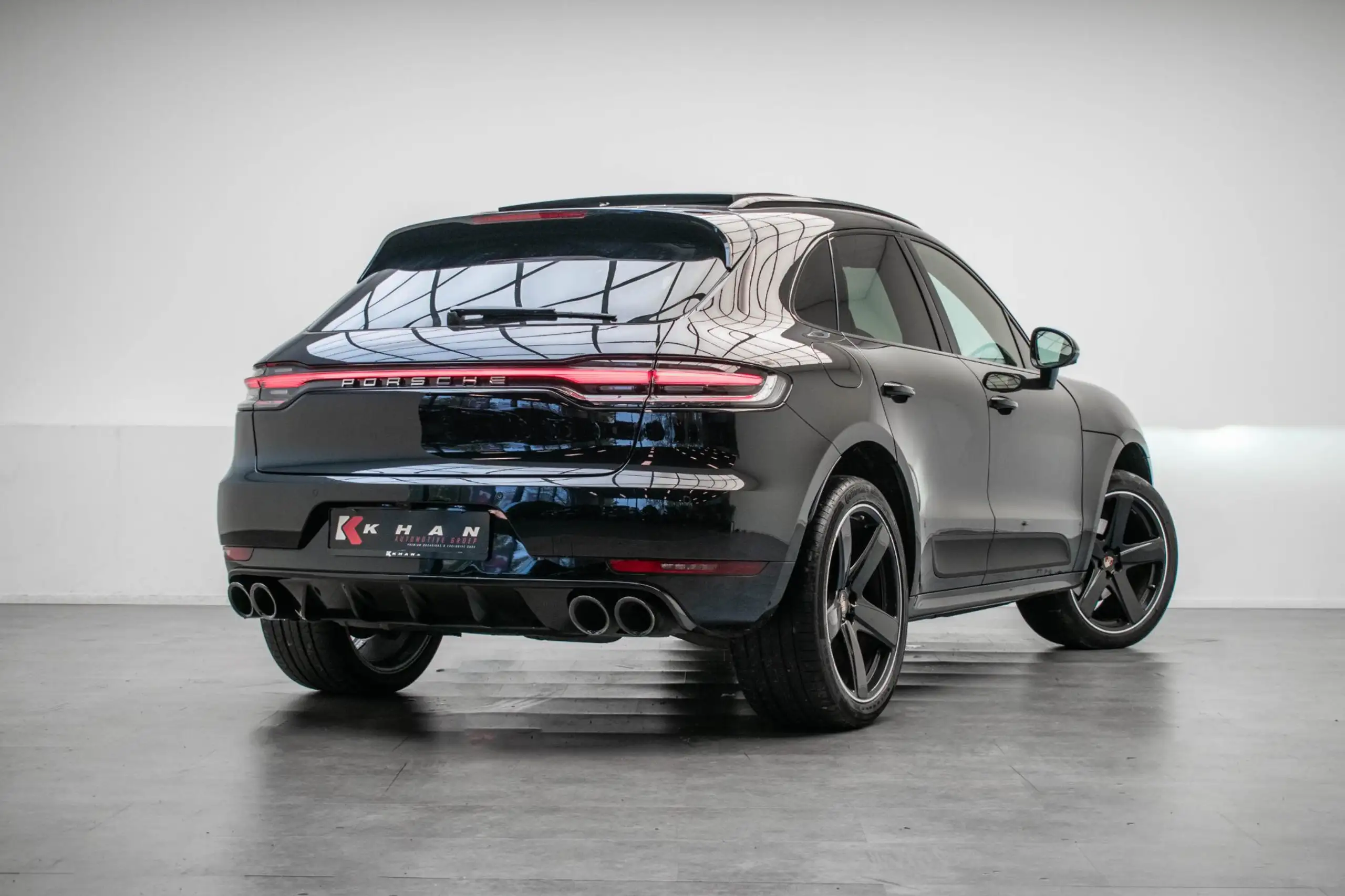 Porsche - Macan