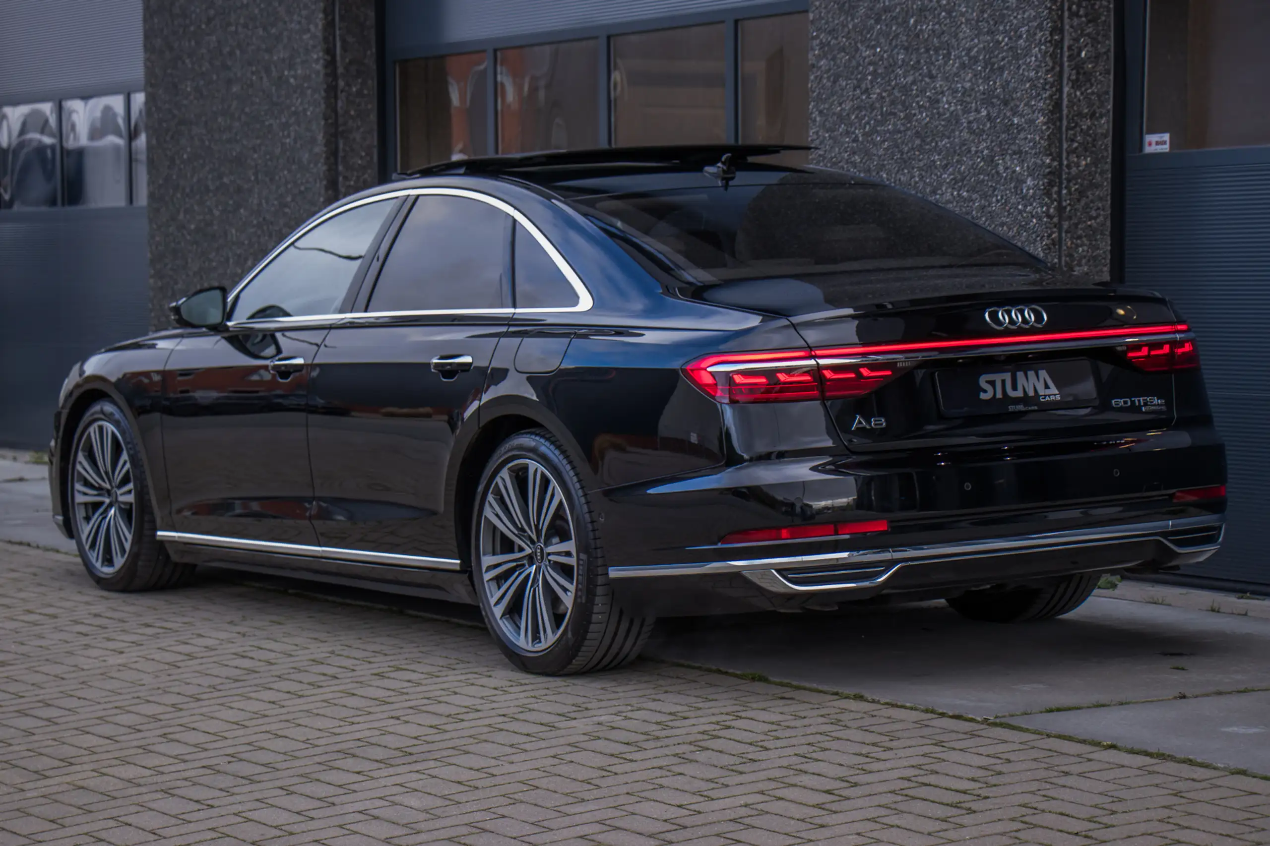 Audi - A8