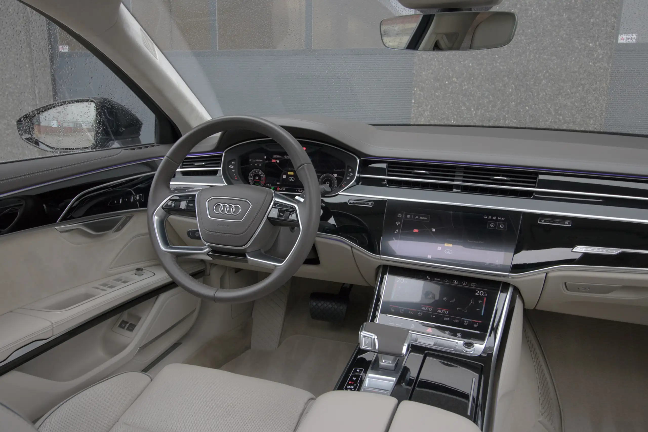 Audi - A8