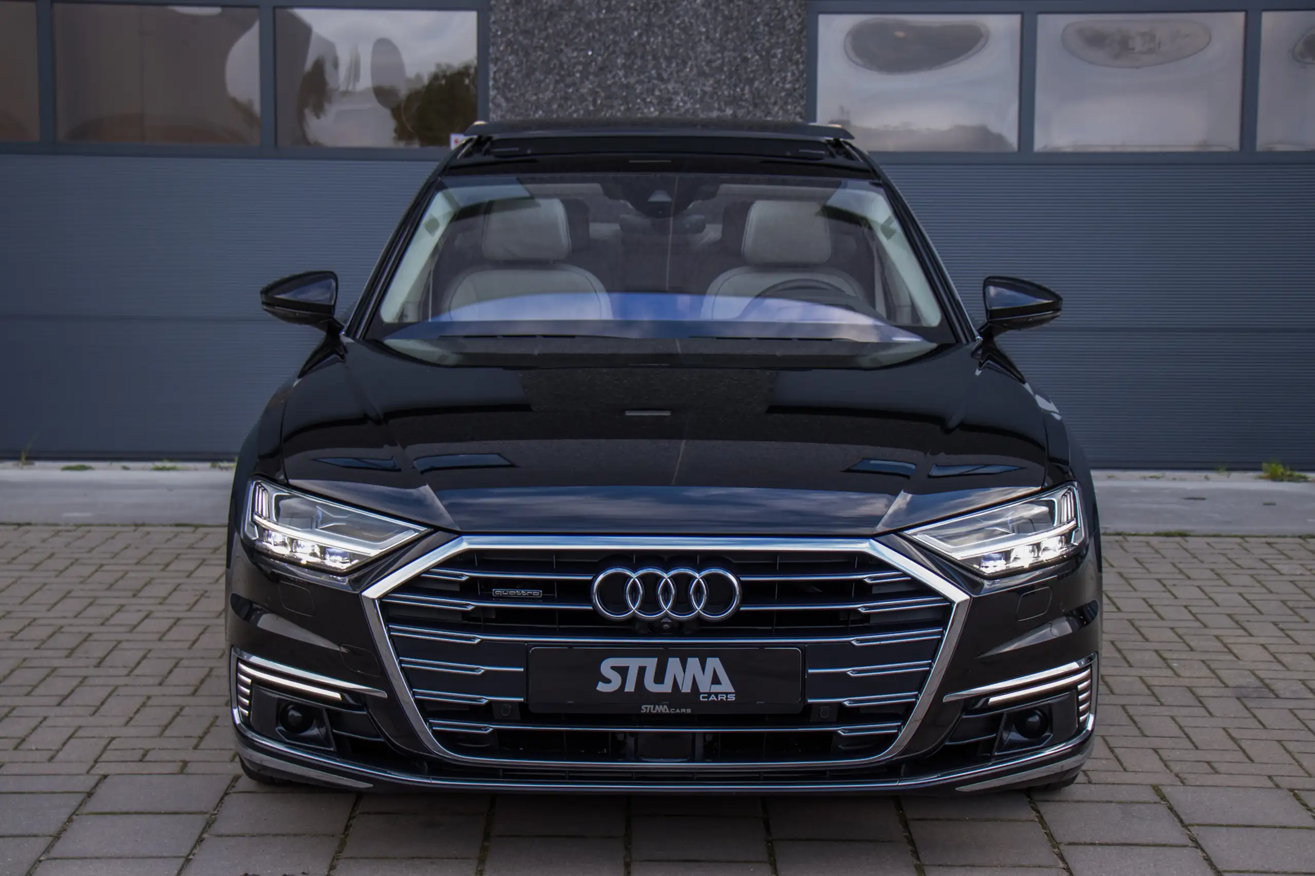 Audi - A8