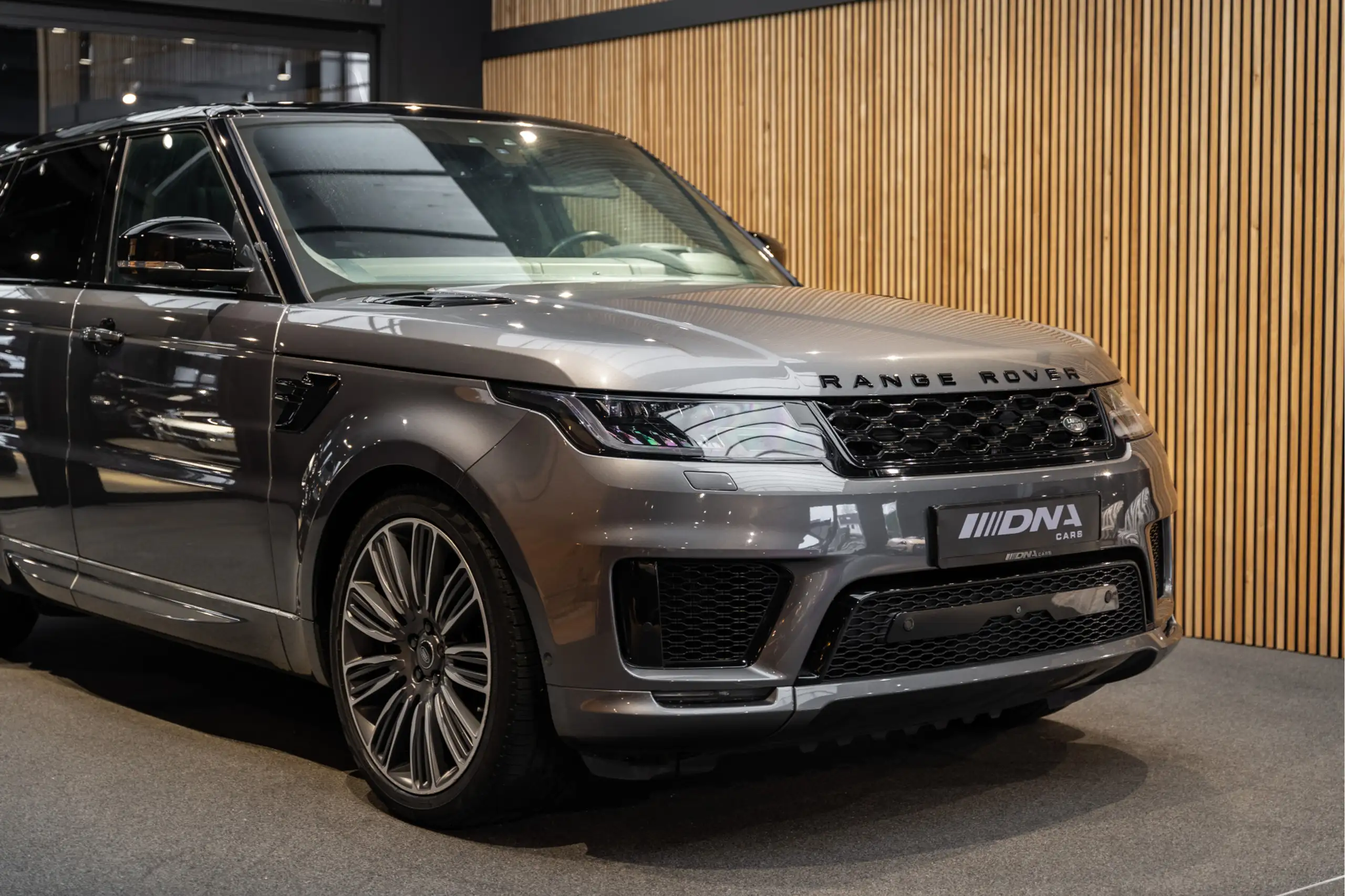 Land Rover - Range Rover Sport