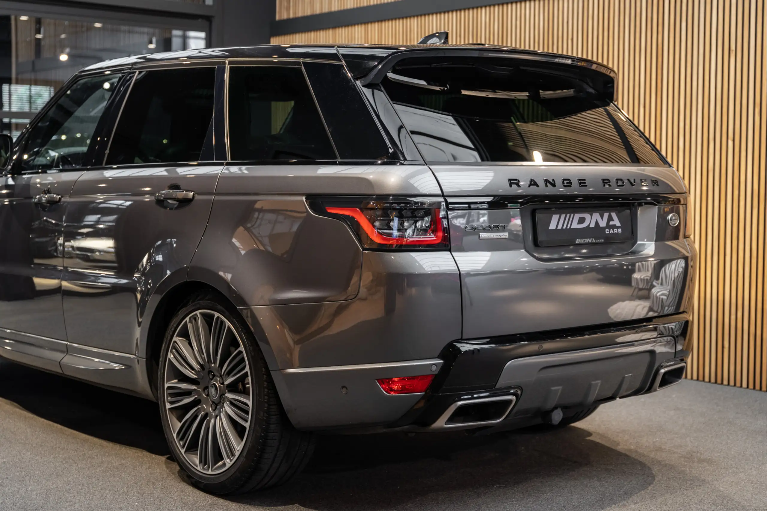 Land Rover - Range Rover Sport