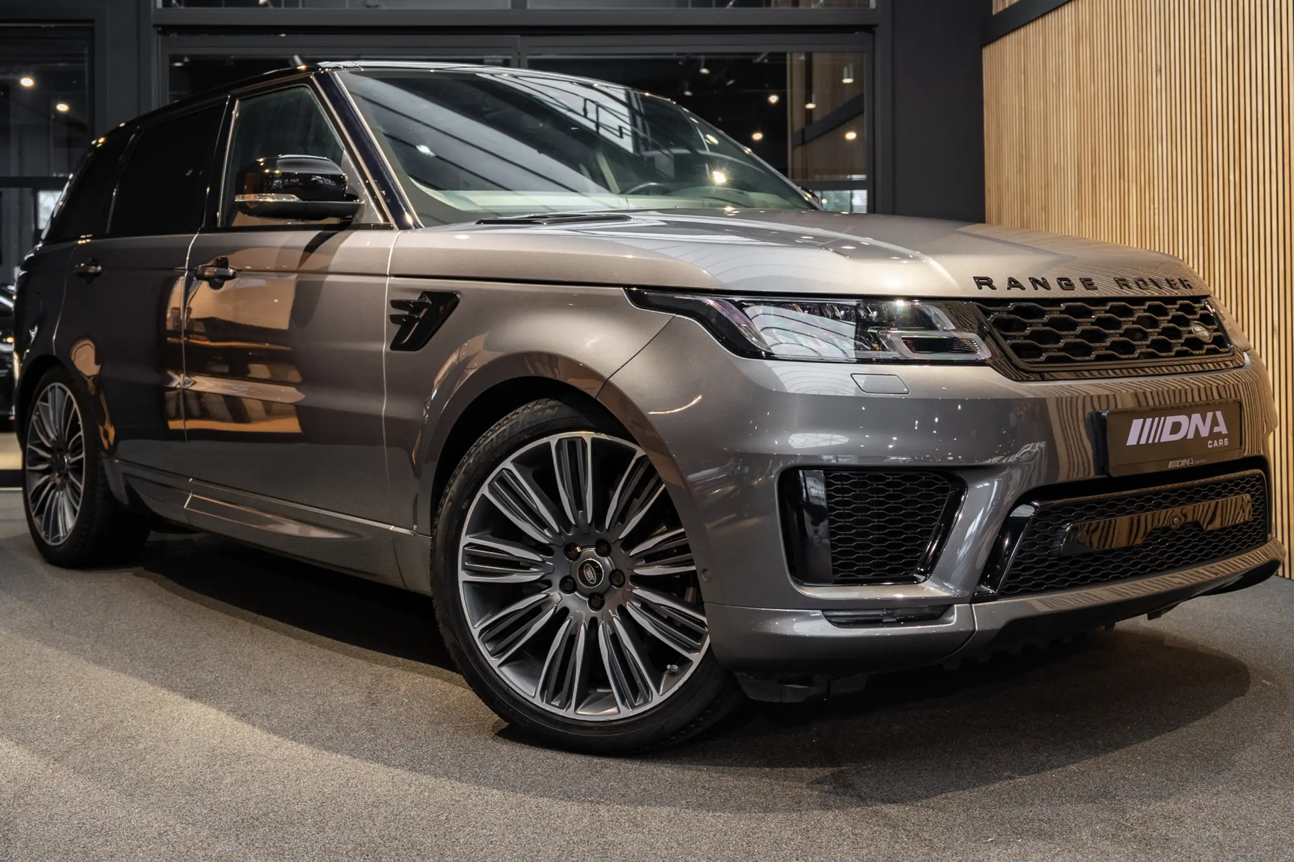 Land Rover - Range Rover Sport