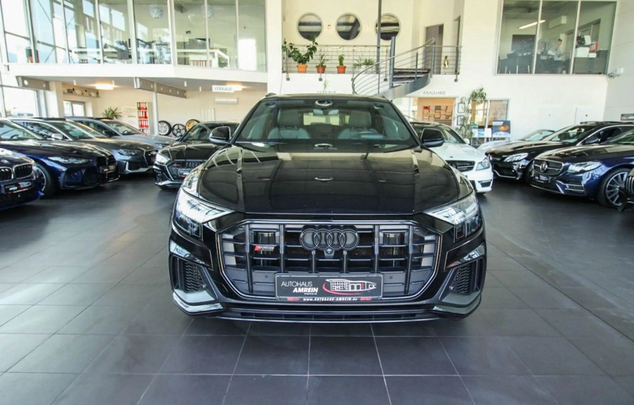 Audi - SQ8