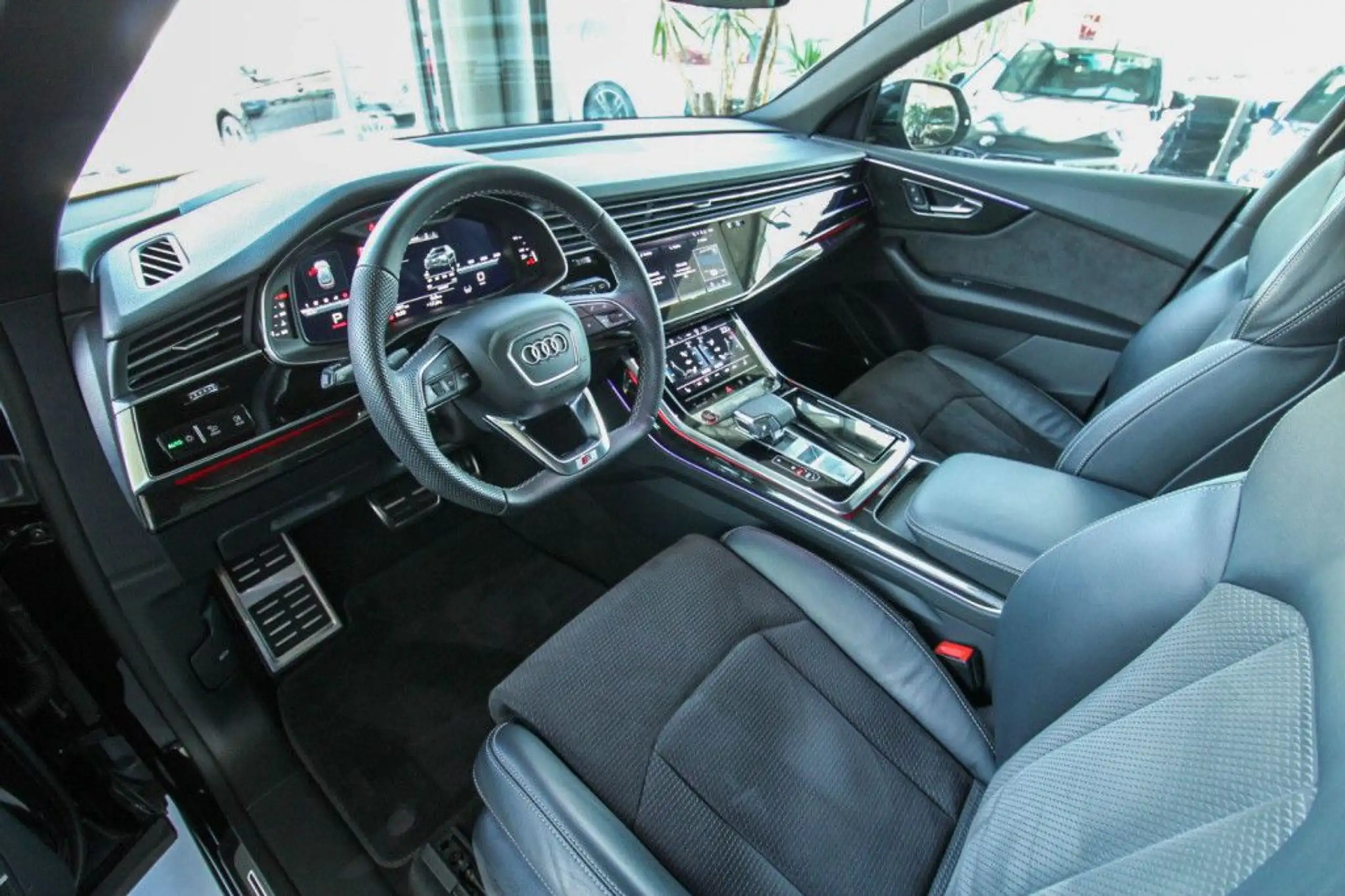 Audi - SQ8