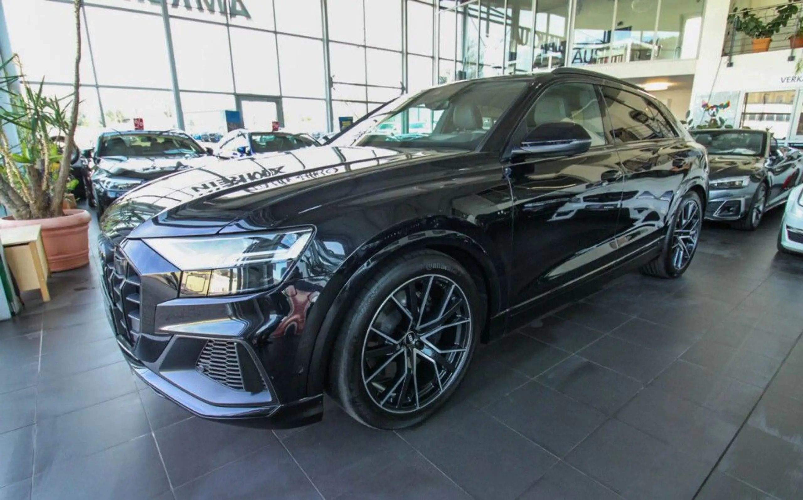 Audi - SQ8