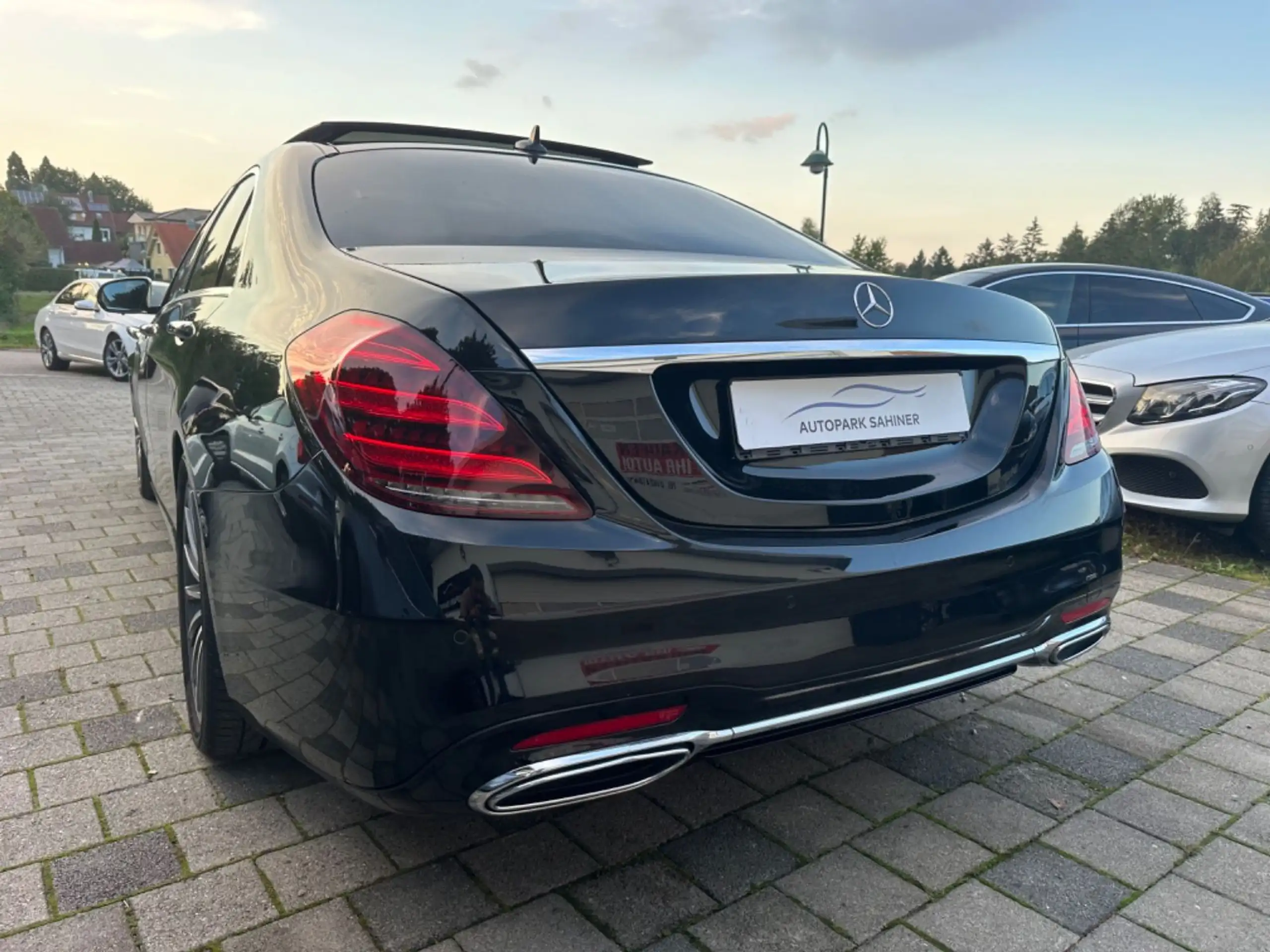 Mercedes-Benz - S 400