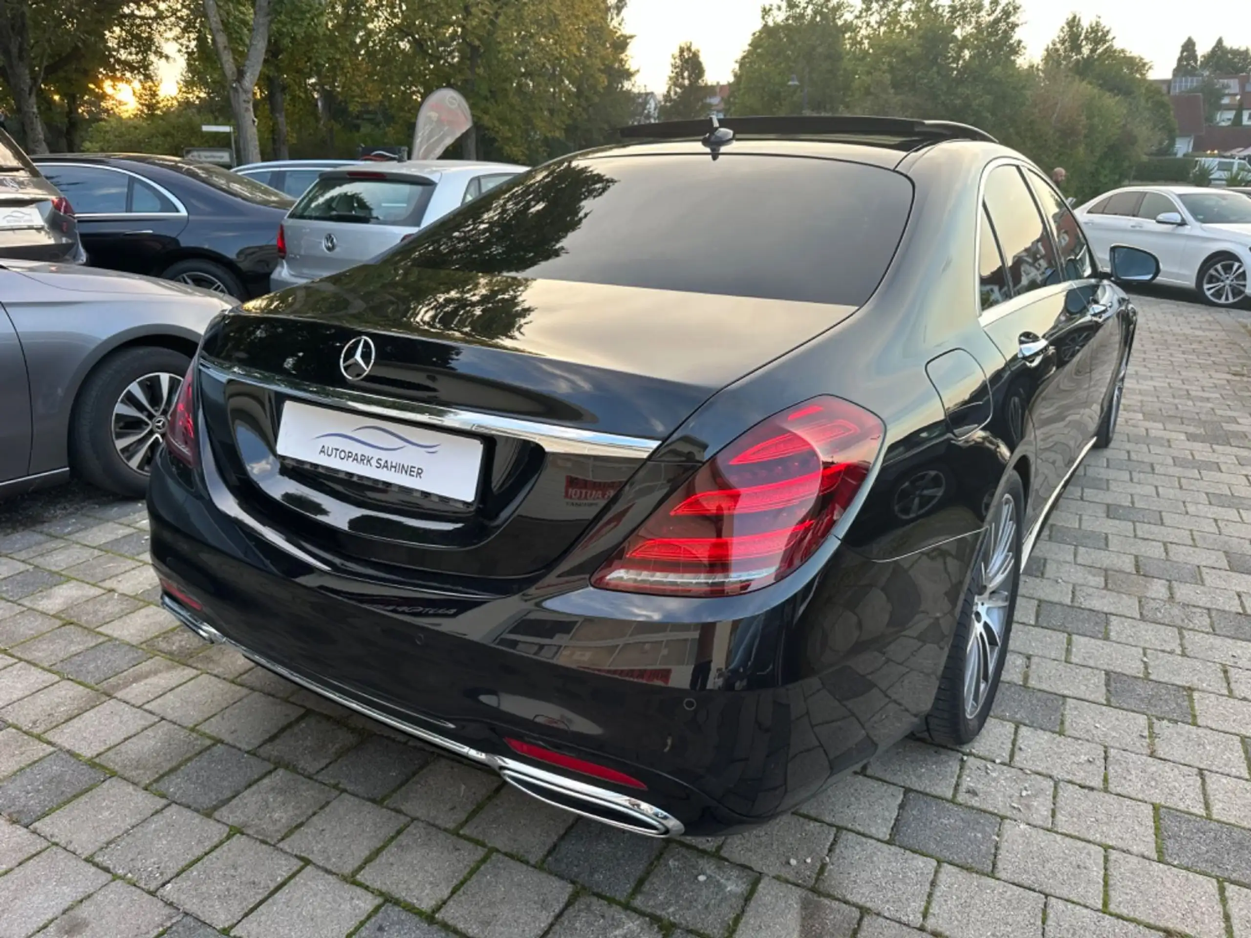 Mercedes-Benz - S 400