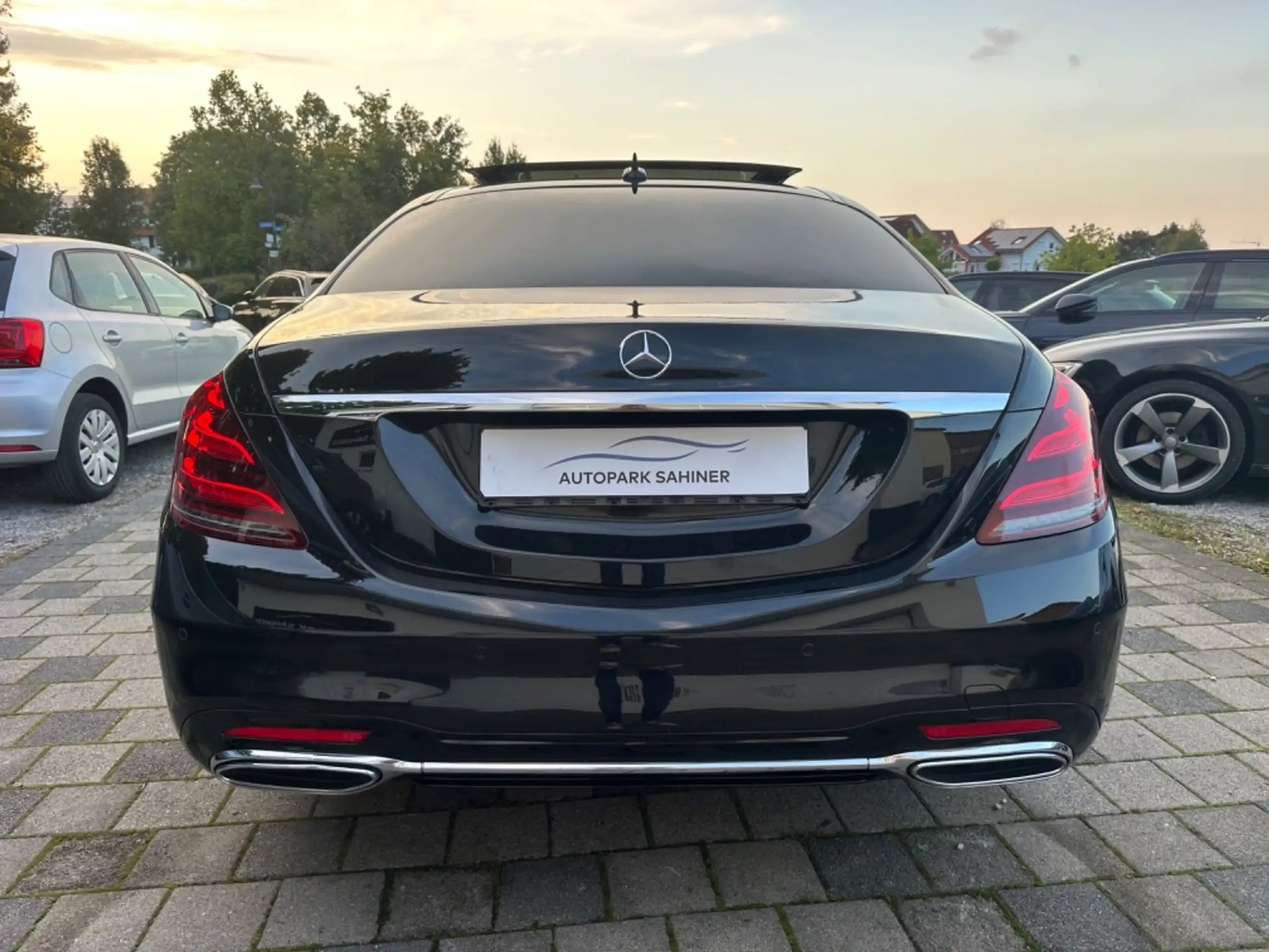 Mercedes-Benz - S 400