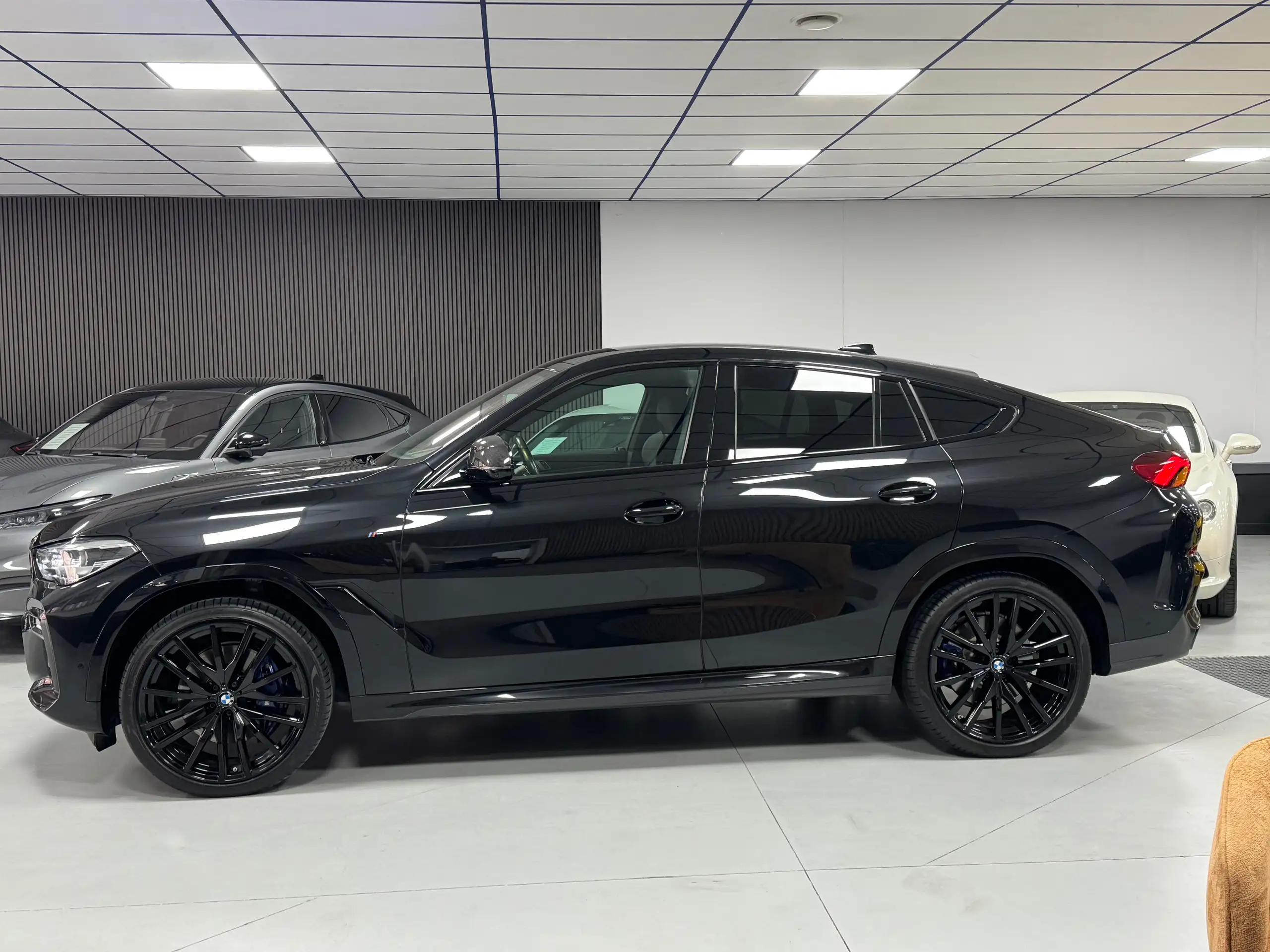 BMW - X6