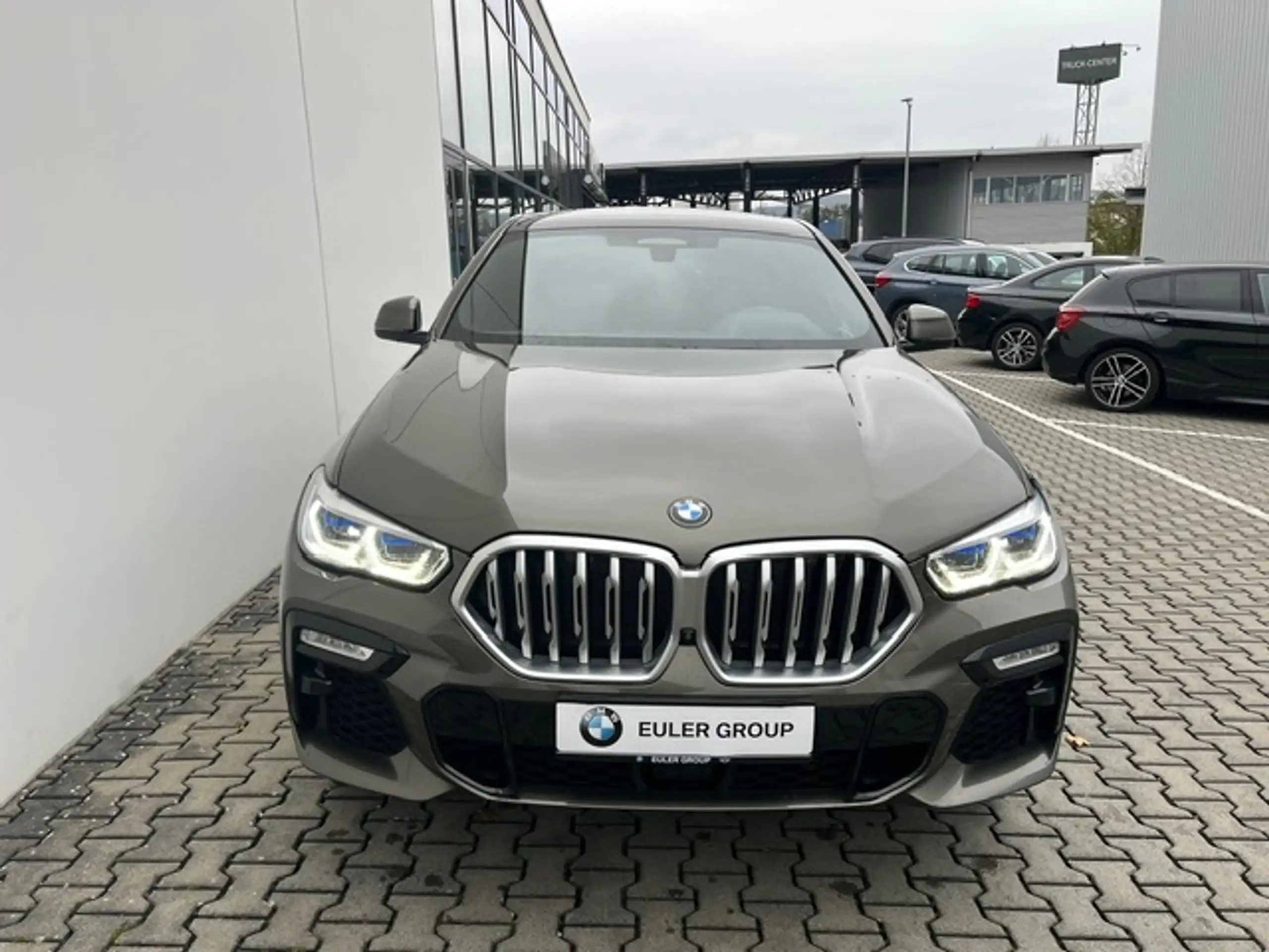 BMW - X6