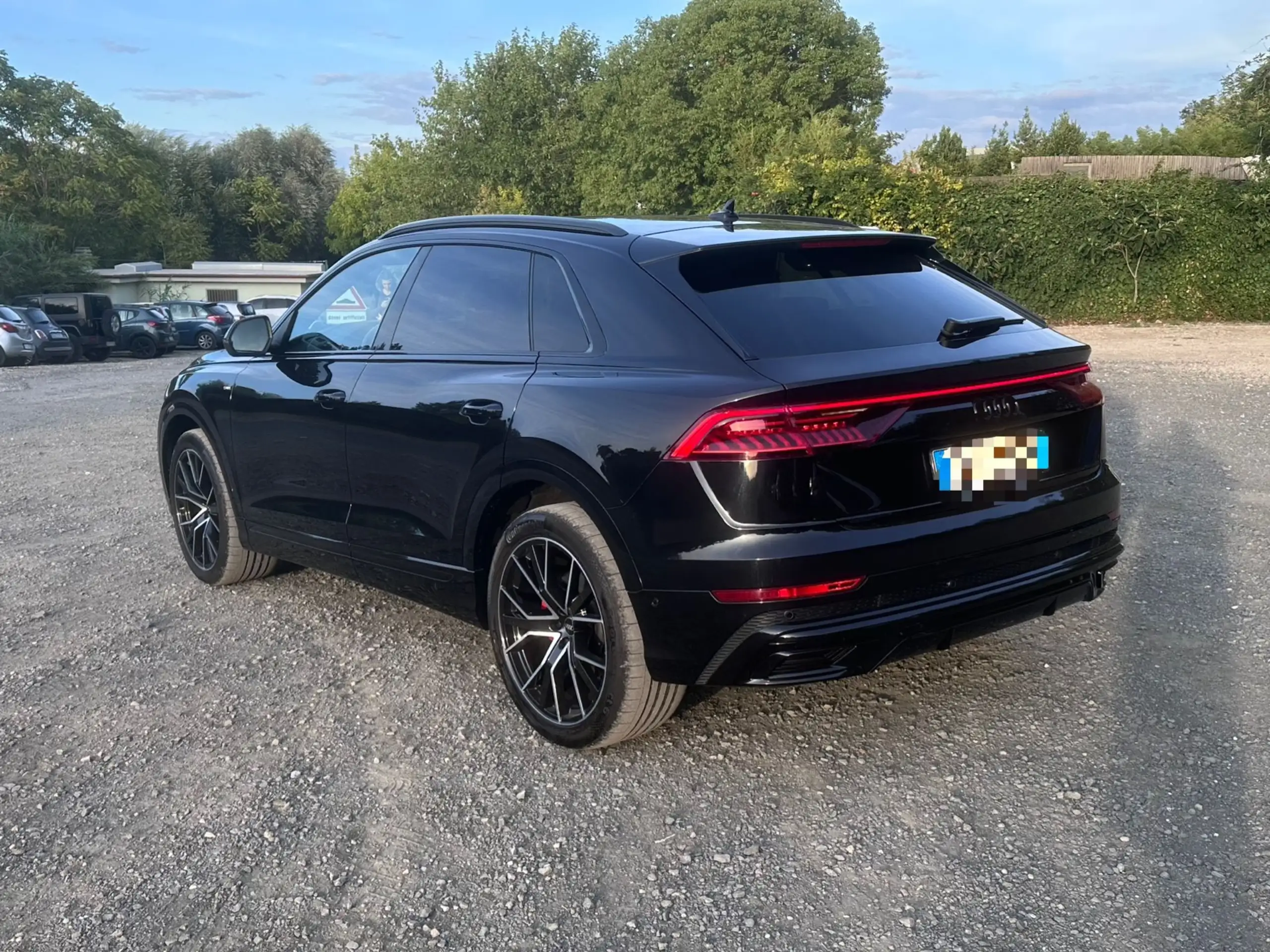 Audi - Q8