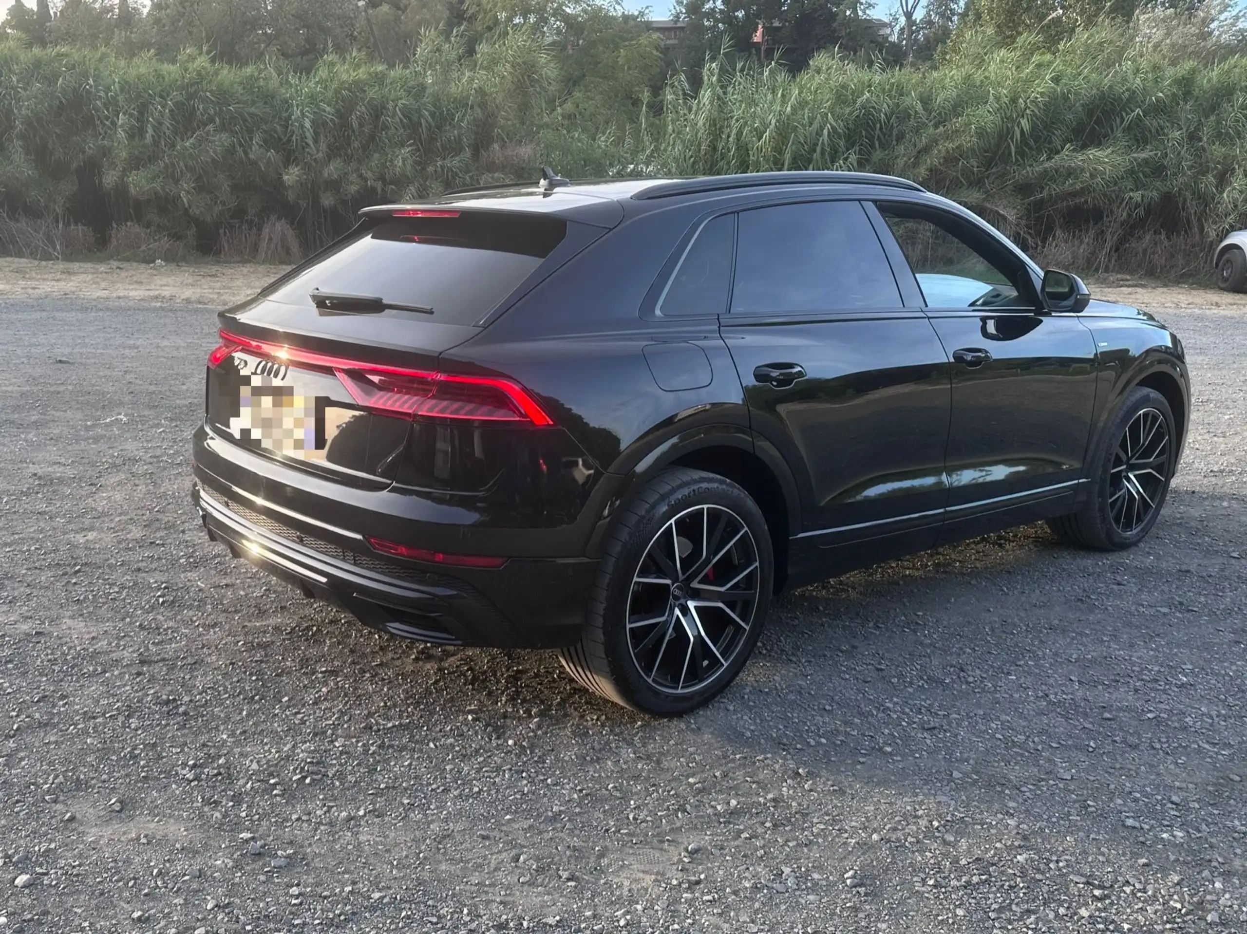 Audi - Q8