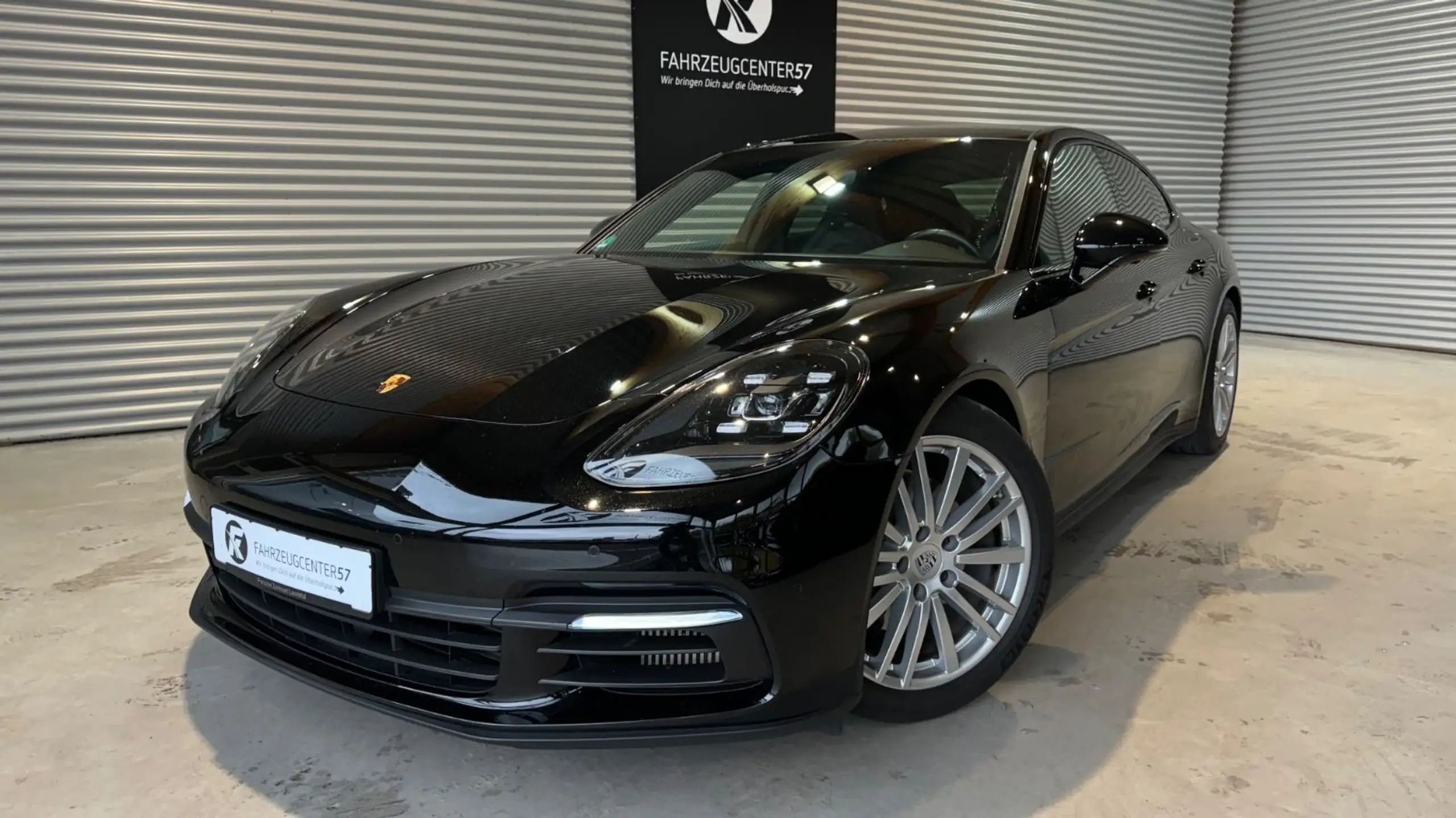 Porsche - Panamera