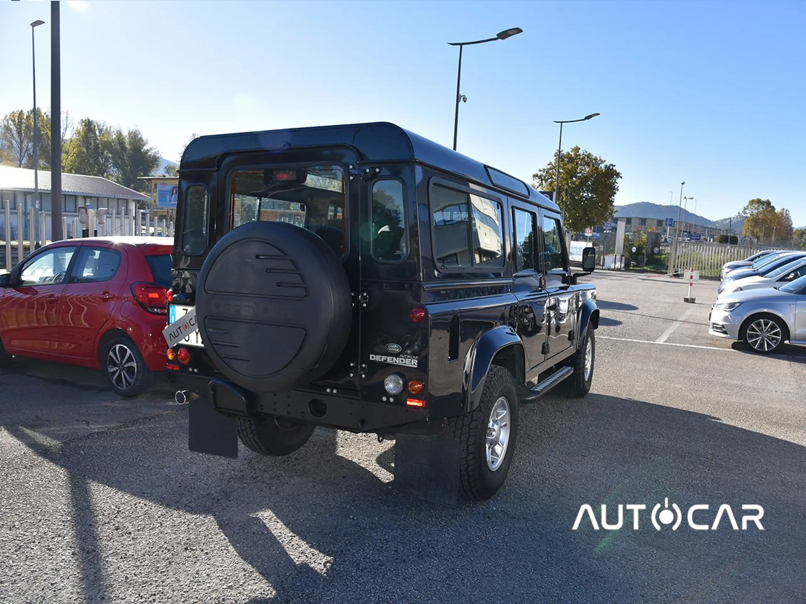 Land Rover - Defender