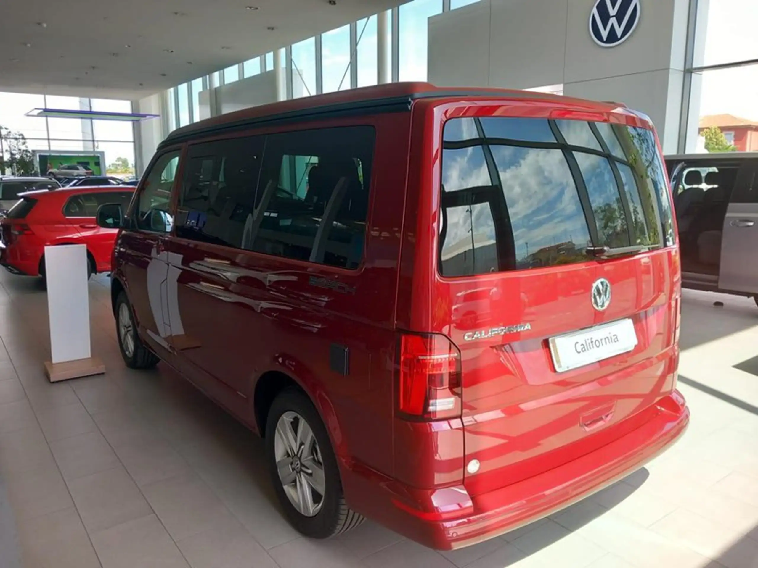 Volkswagen - T6.1 California