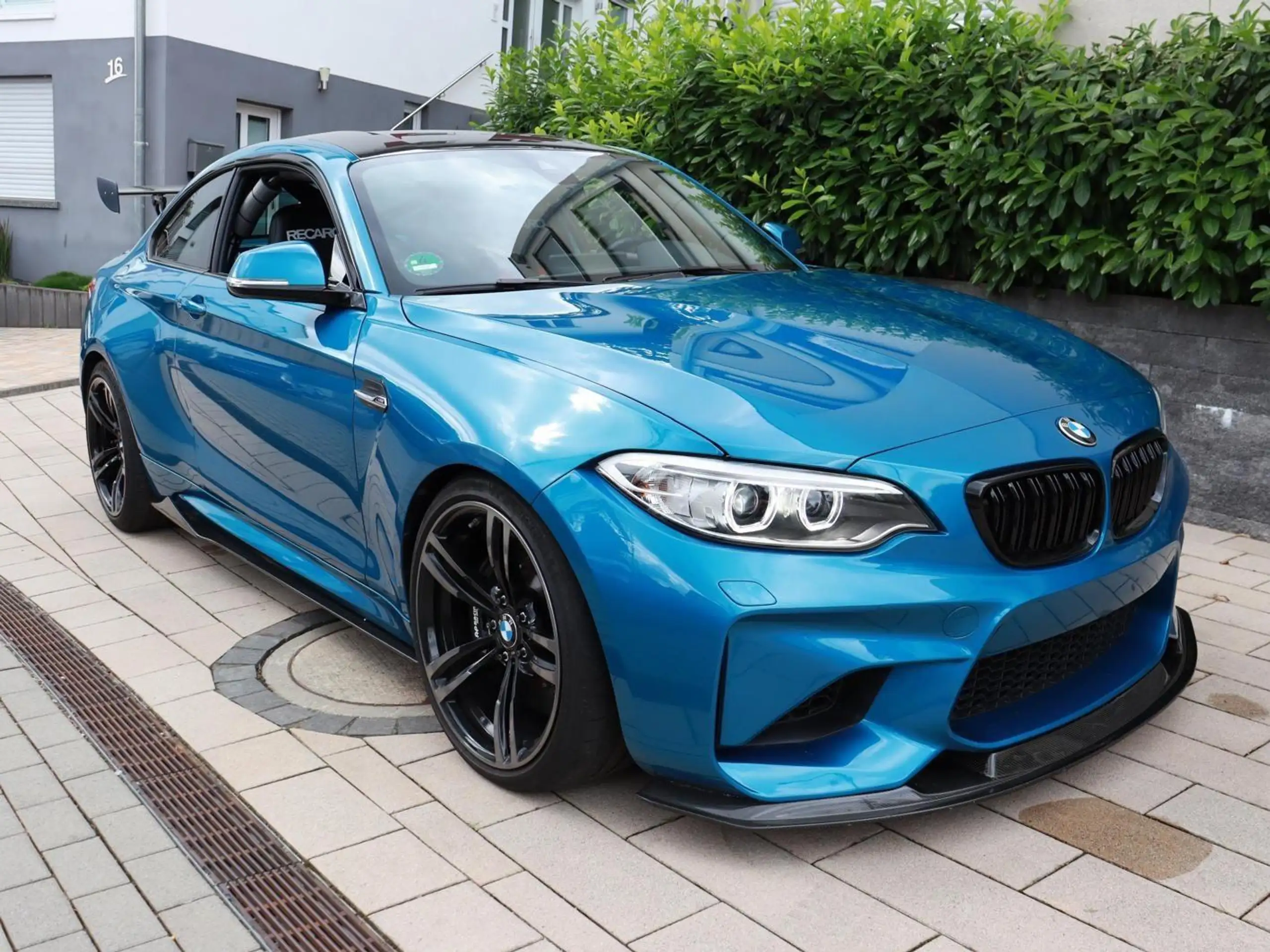 BMW - M2