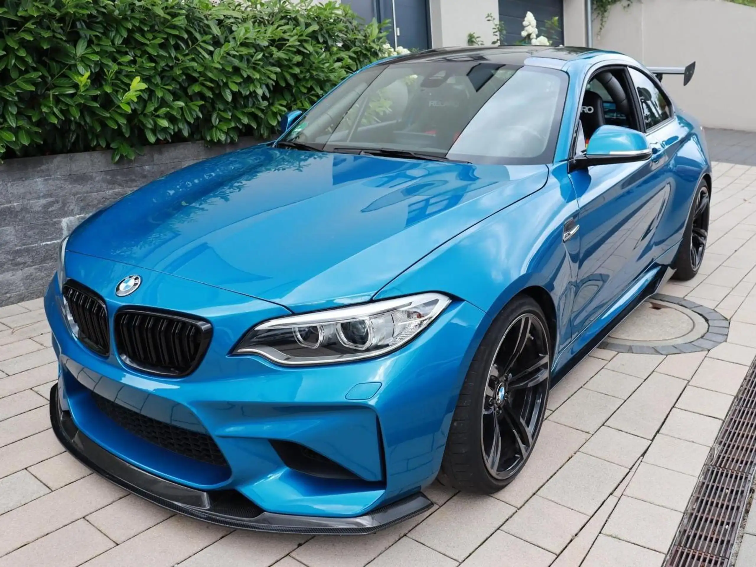 BMW - M2