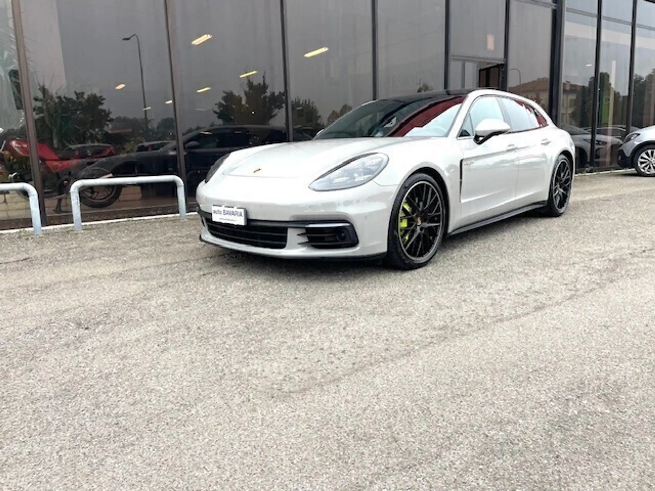 Porsche - Panamera