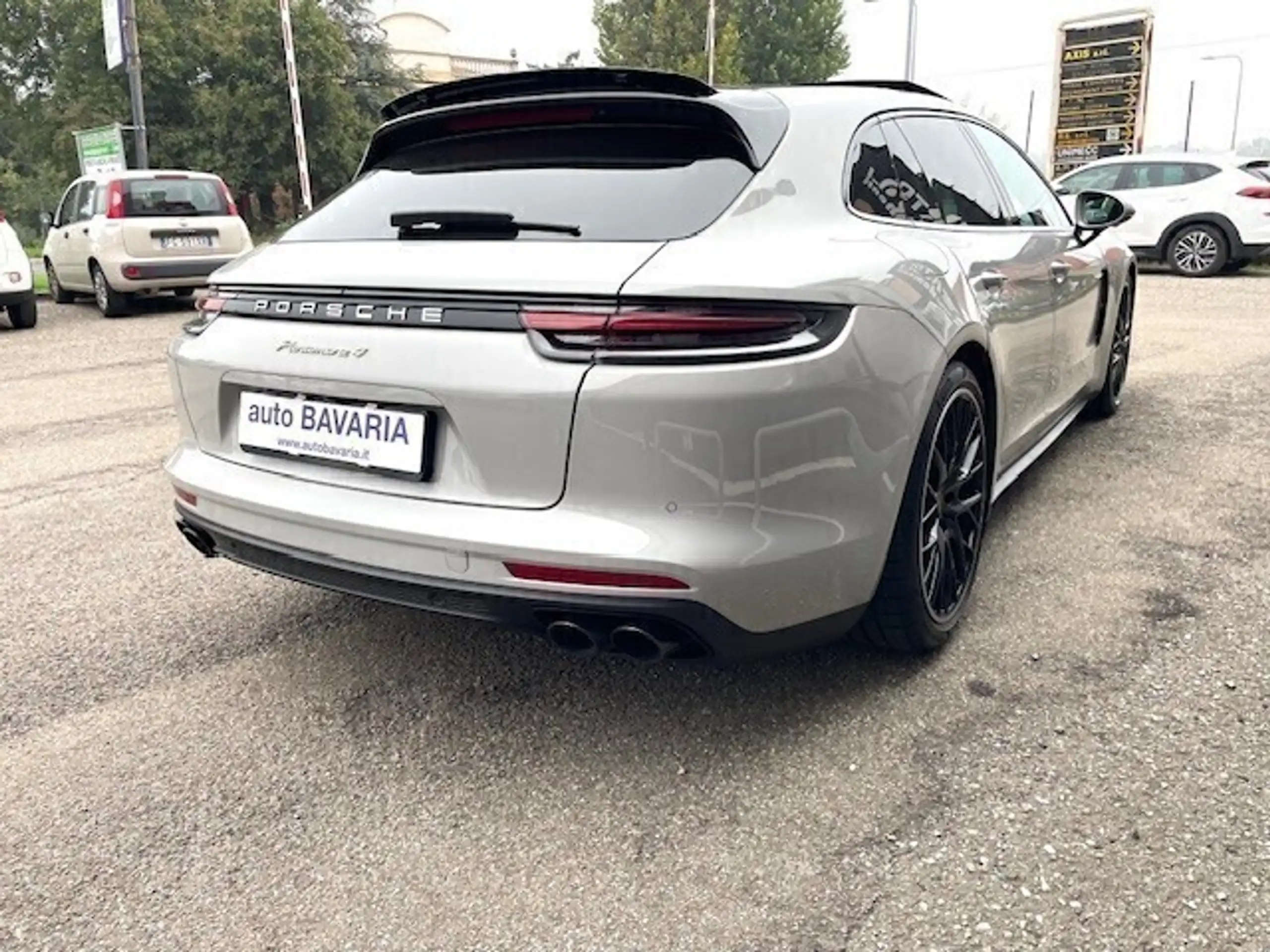 Porsche - Panamera