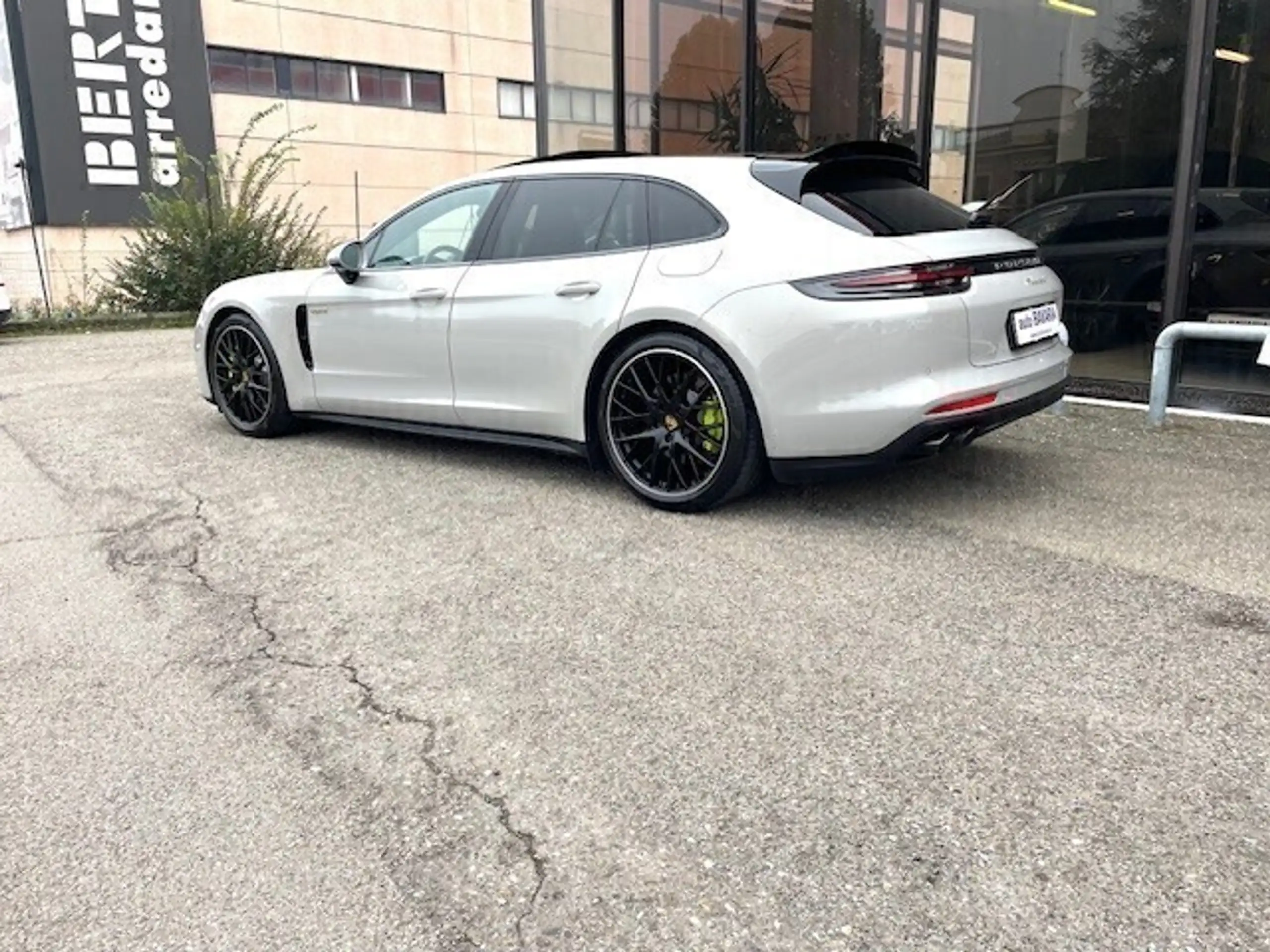 Porsche - Panamera